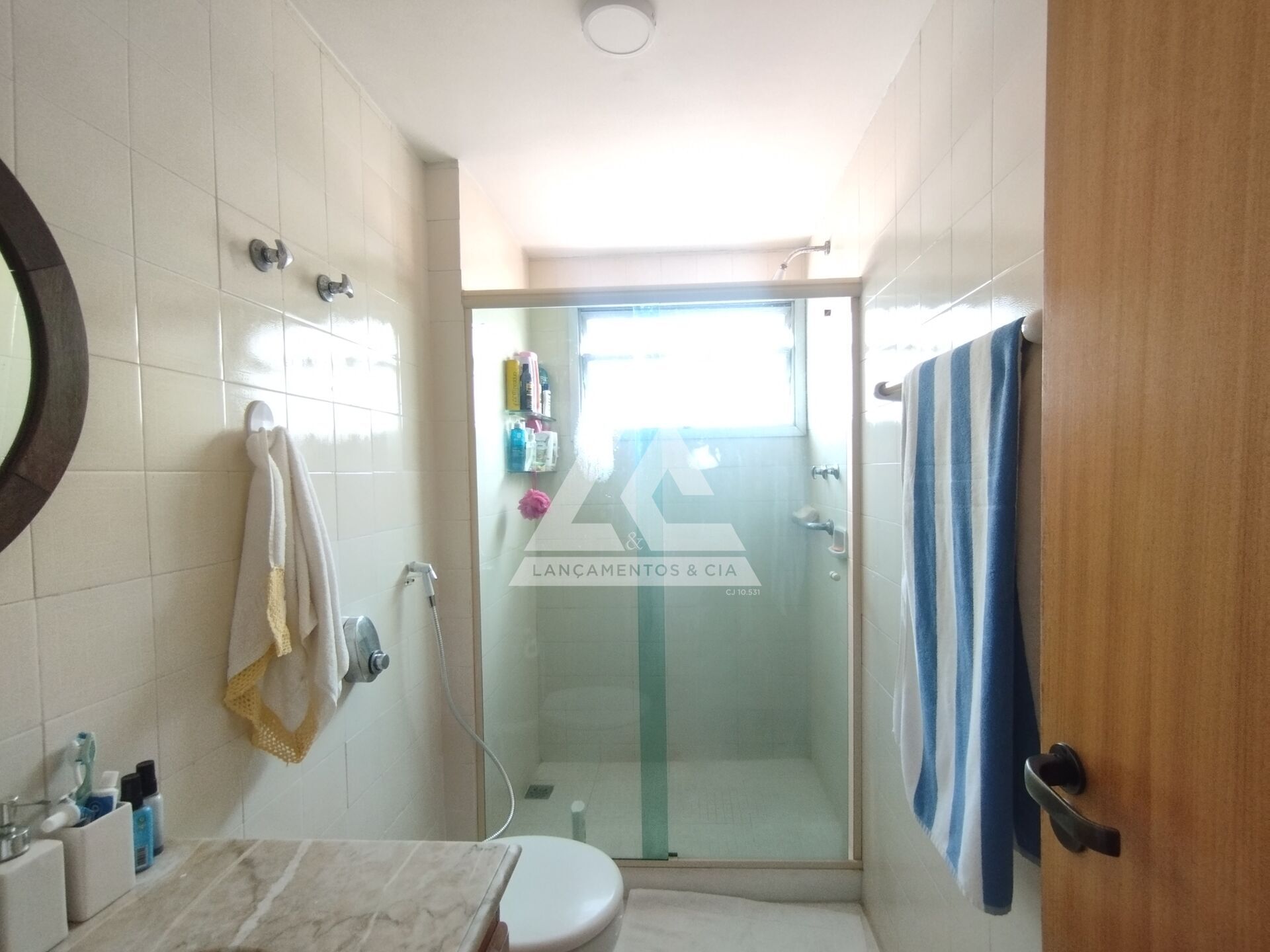 Apartamento à venda com 2 quartos, 70m² - Foto 7