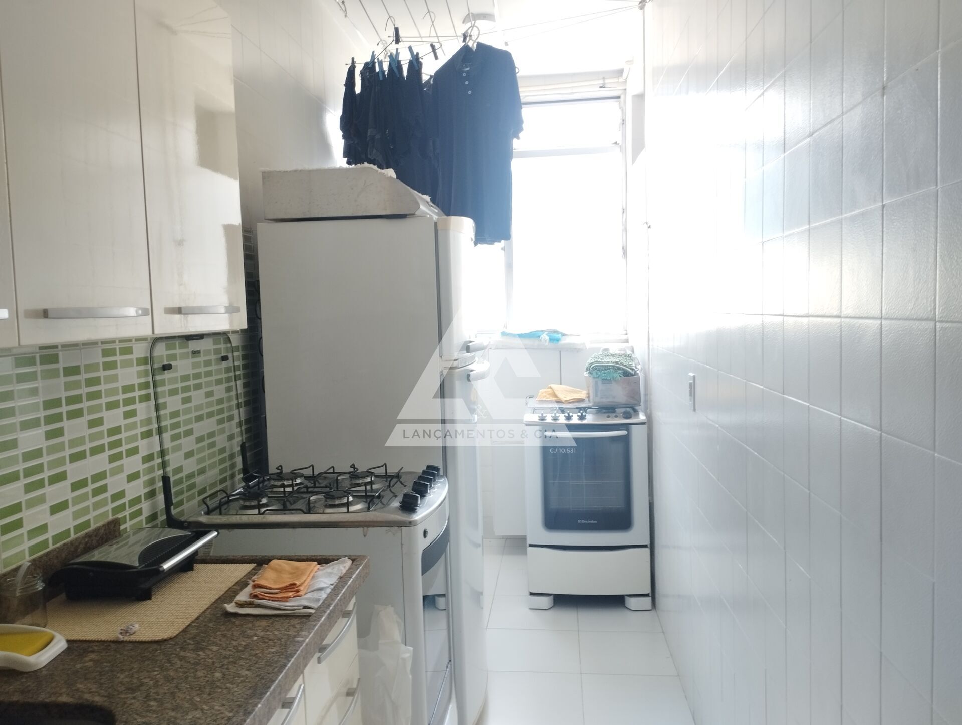 Apartamento à venda com 2 quartos, 70m² - Foto 9