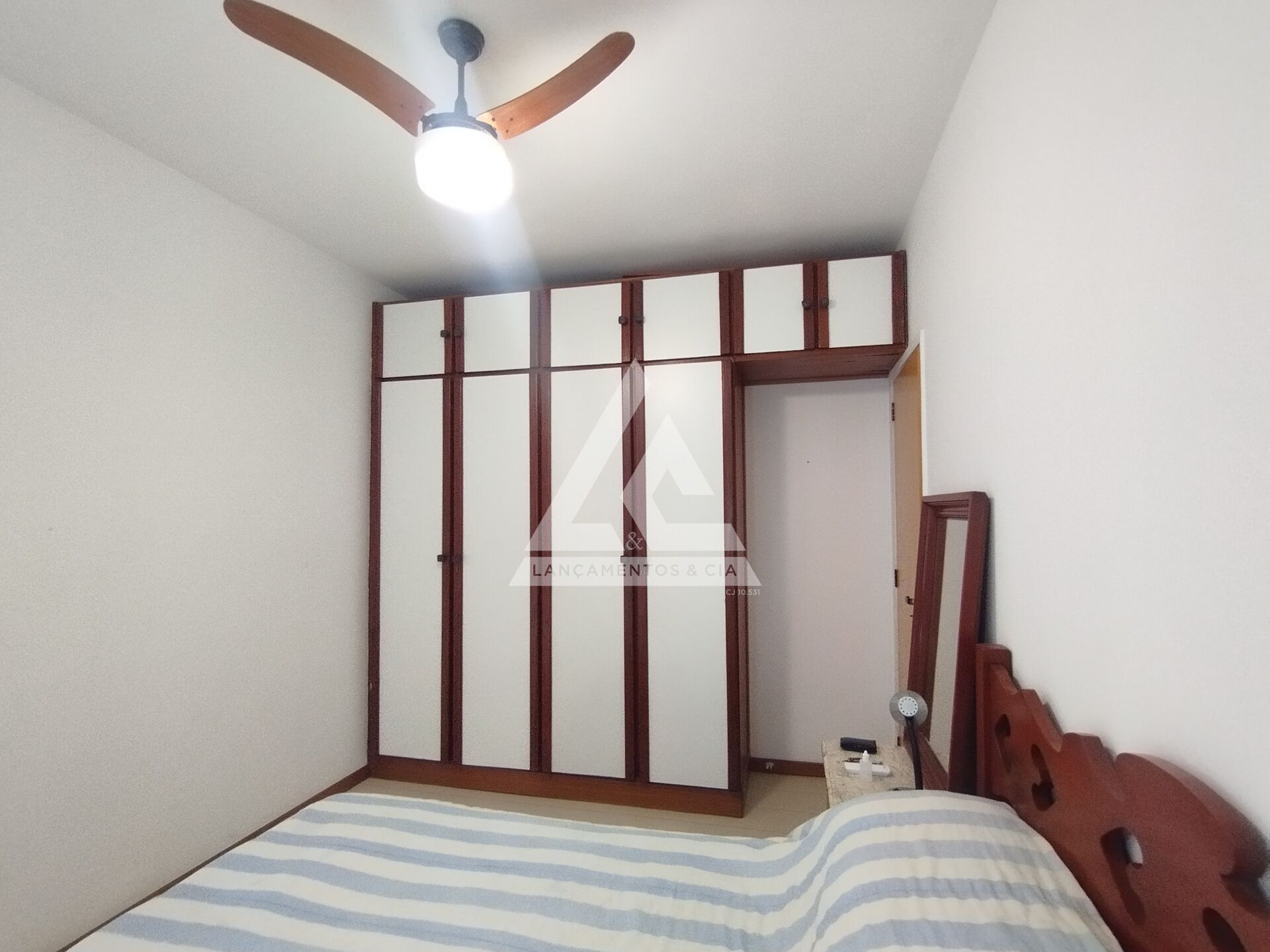 Apartamento à venda com 2 quartos, 70m² - Foto 6