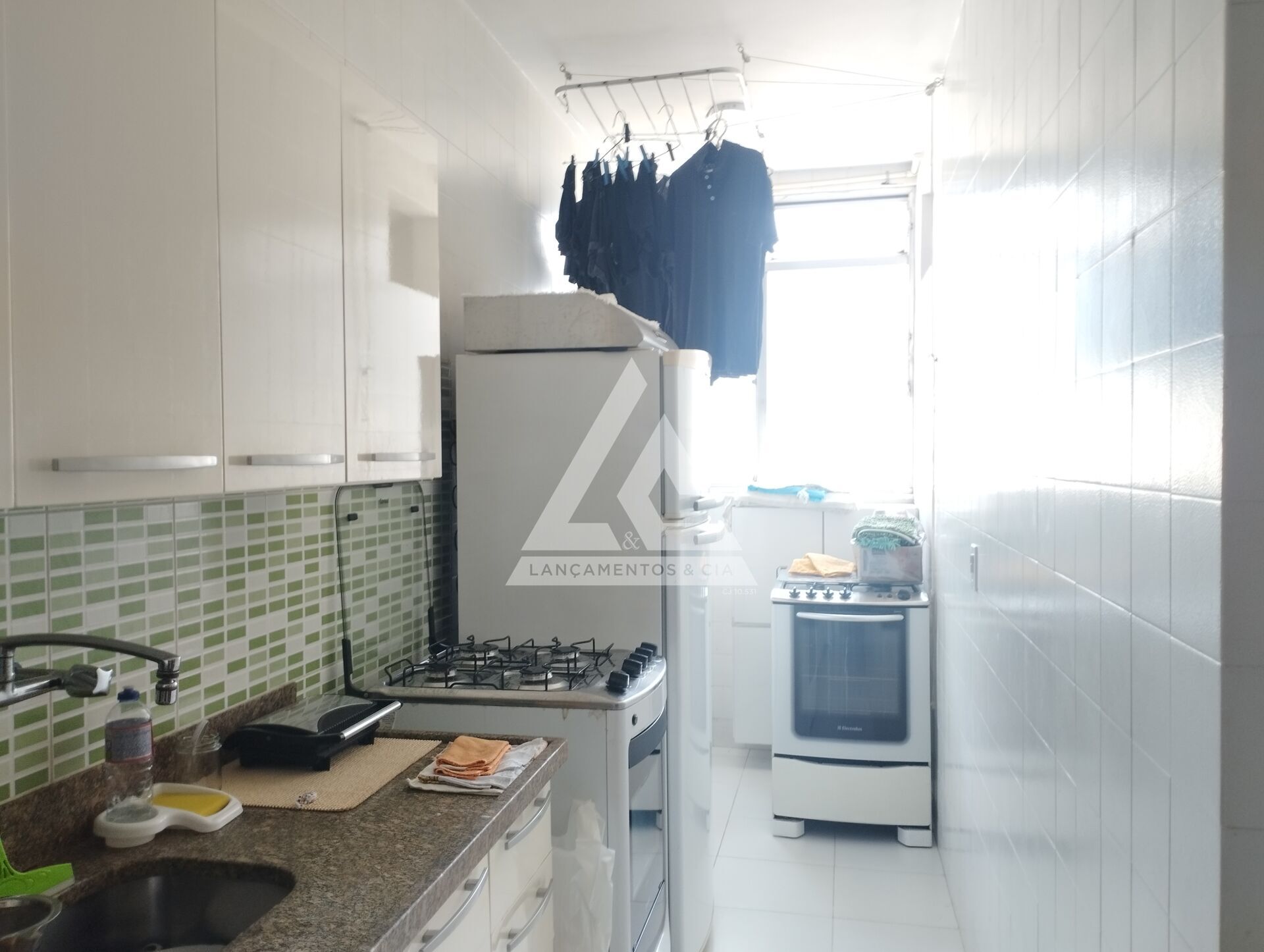 Apartamento à venda com 2 quartos, 70m² - Foto 12