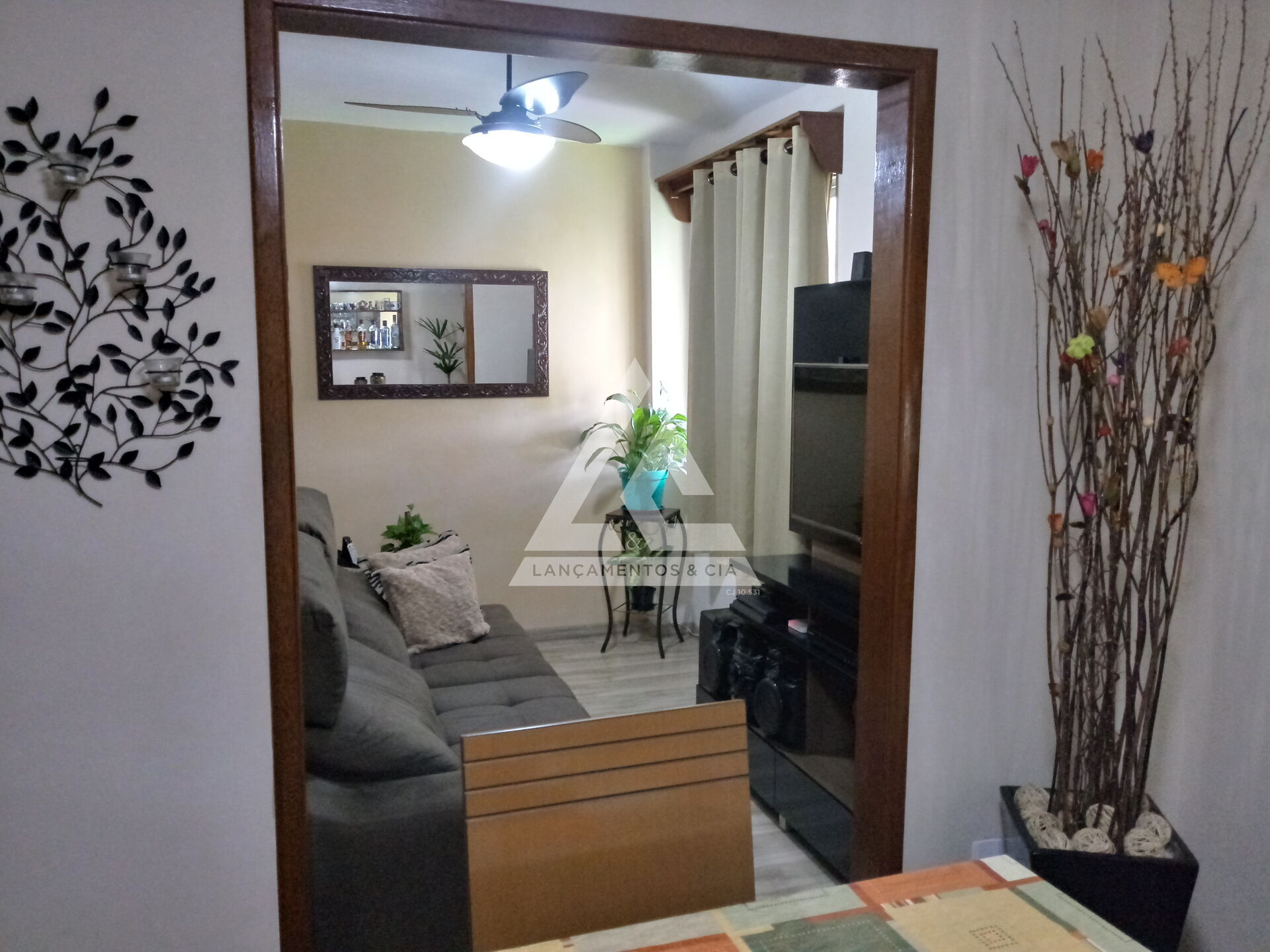 Apartamento à venda com 3 quartos, 60m² - Foto 1