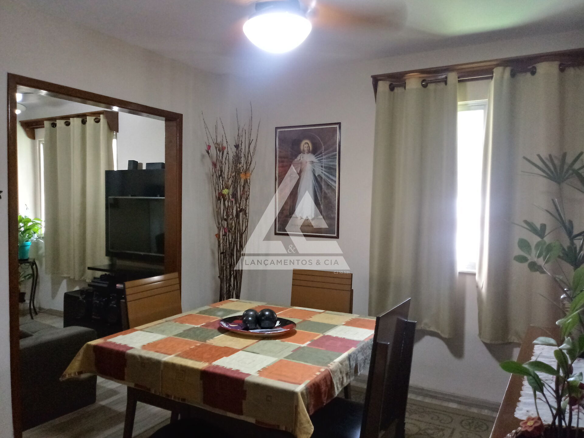 Apartamento à venda com 3 quartos, 60m² - Foto 2