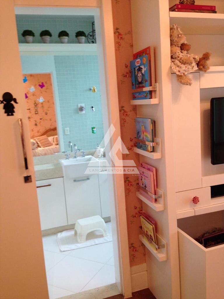 Apartamento à venda com 4 quartos, 291m² - Foto 18