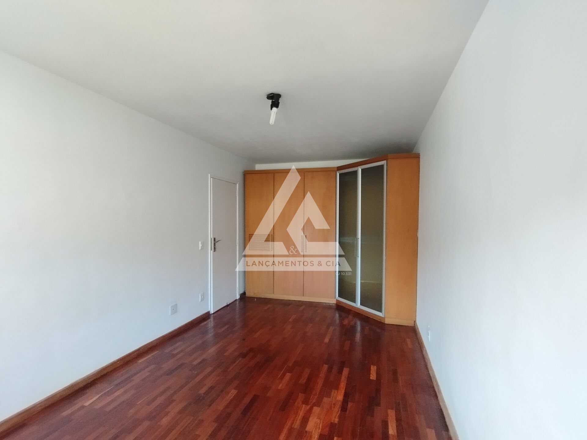 Apartamento à venda com 4 quartos, 180m² - Foto 14