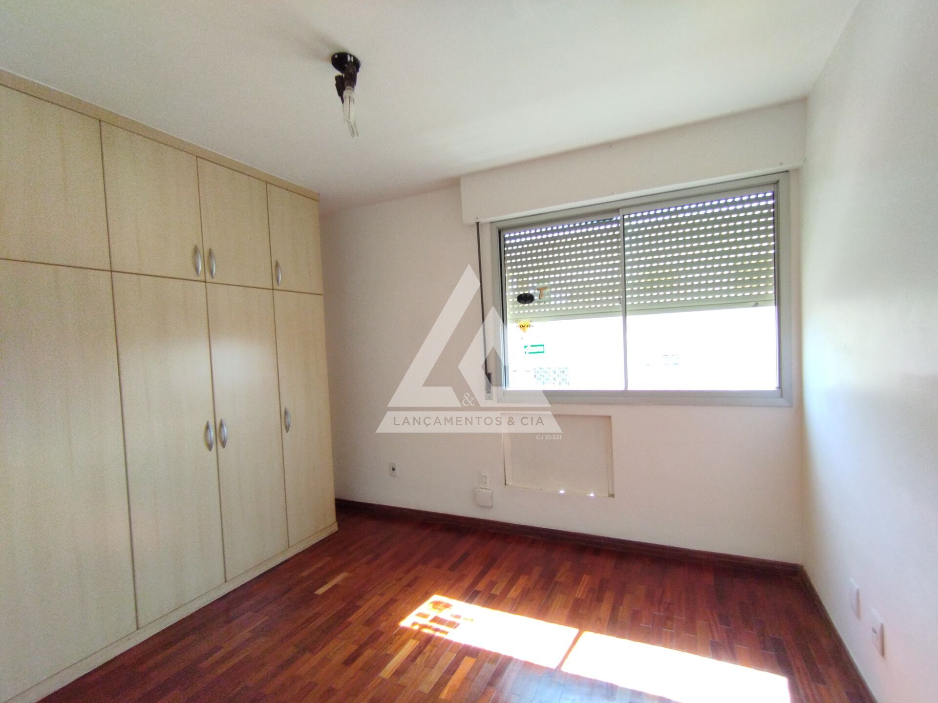 Apartamento à venda com 4 quartos, 180m² - Foto 11