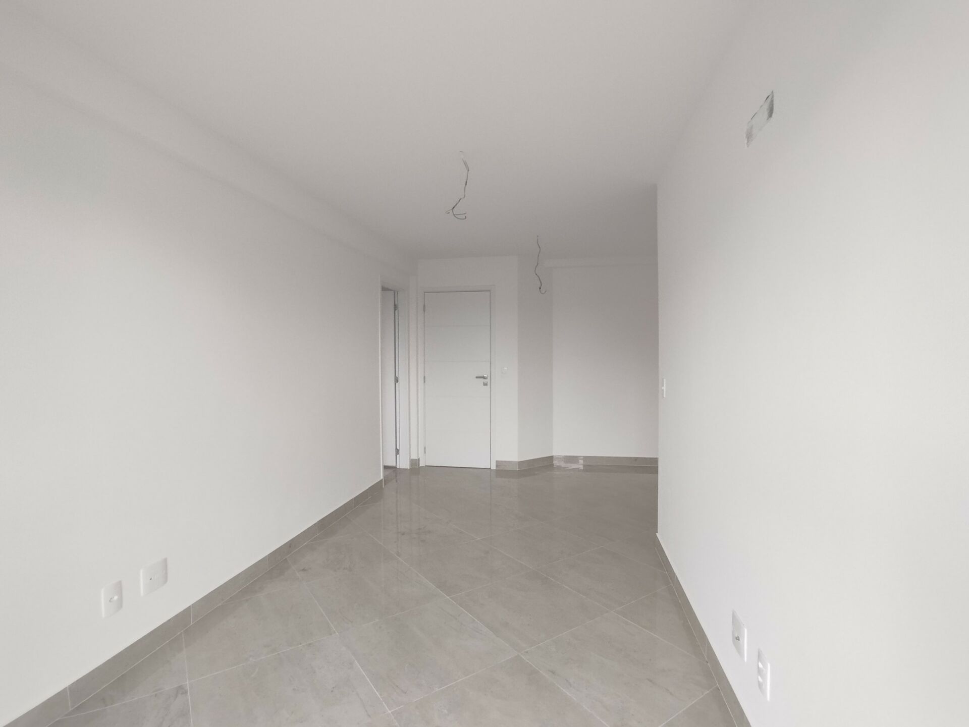 Apartamento à venda com 2 quartos, 65m² - Foto 2