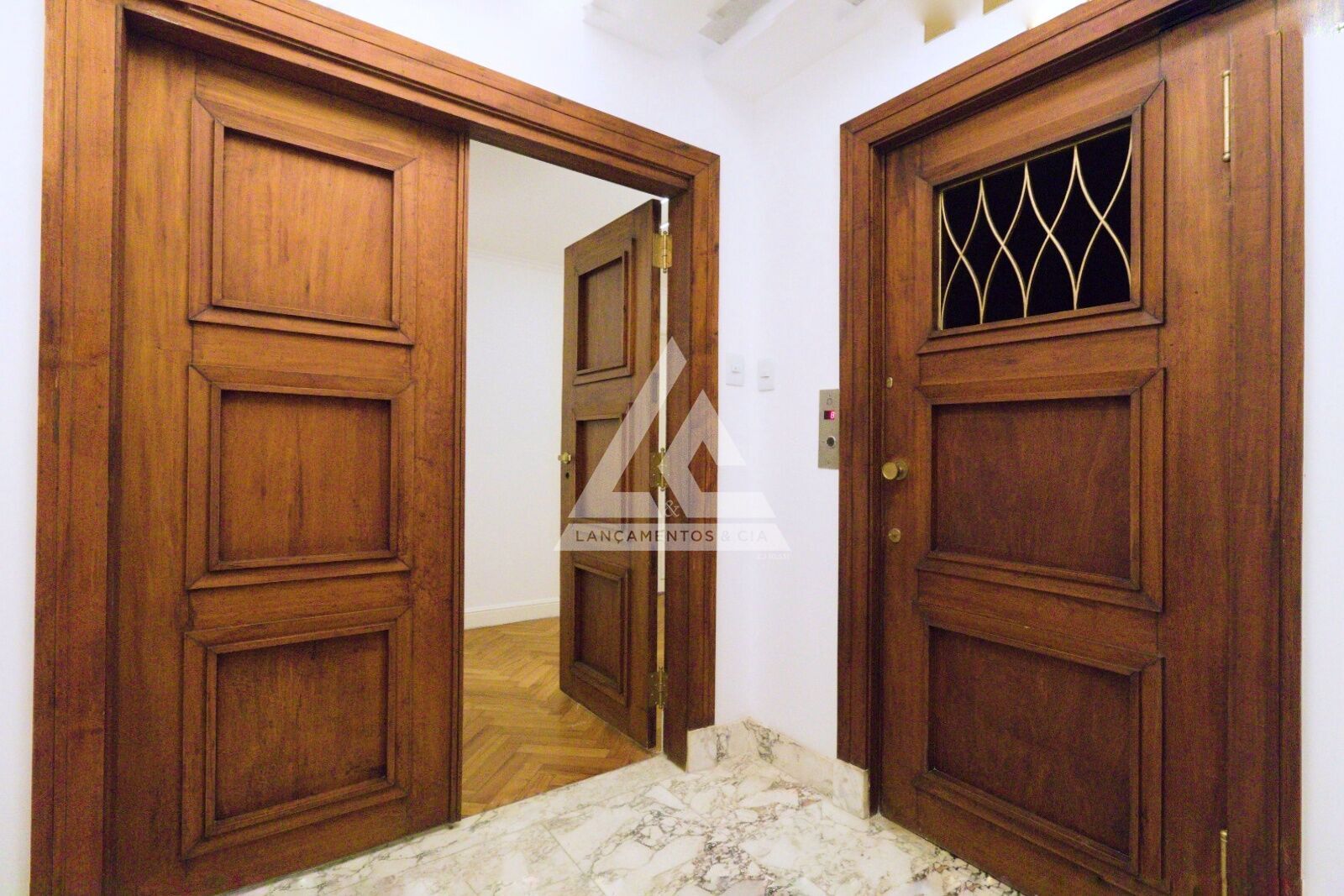 Apartamento à venda com 4 quartos, 320m² - Foto 20