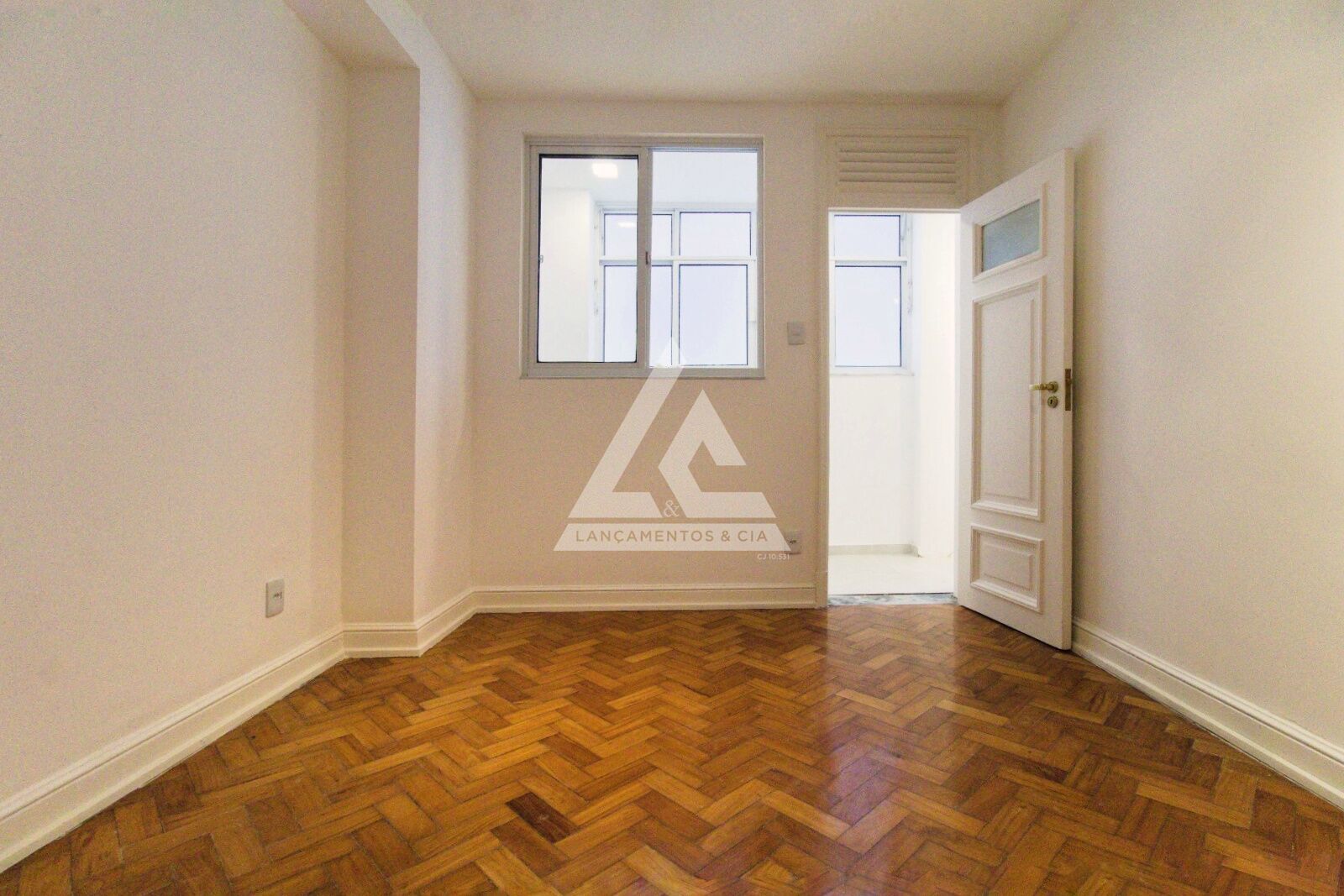 Apartamento à venda com 4 quartos, 320m² - Foto 12