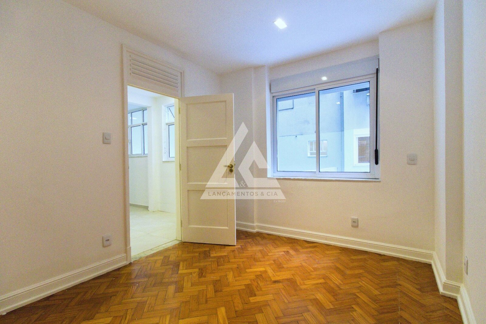 Apartamento à venda com 4 quartos, 320m² - Foto 26