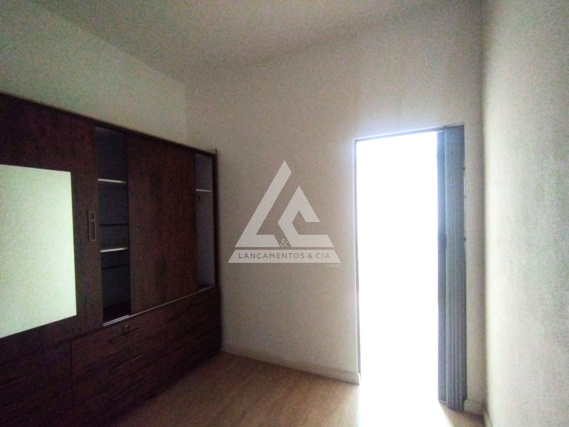 Apartamento à venda com 1 quarto, 61m² - Foto 3