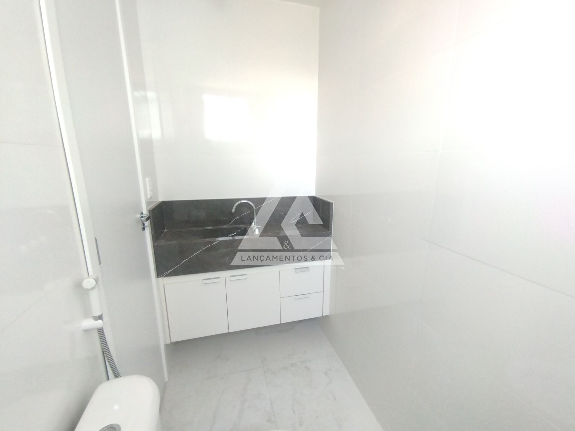 Apartamento à venda com 2 quartos, 68m² - Foto 17