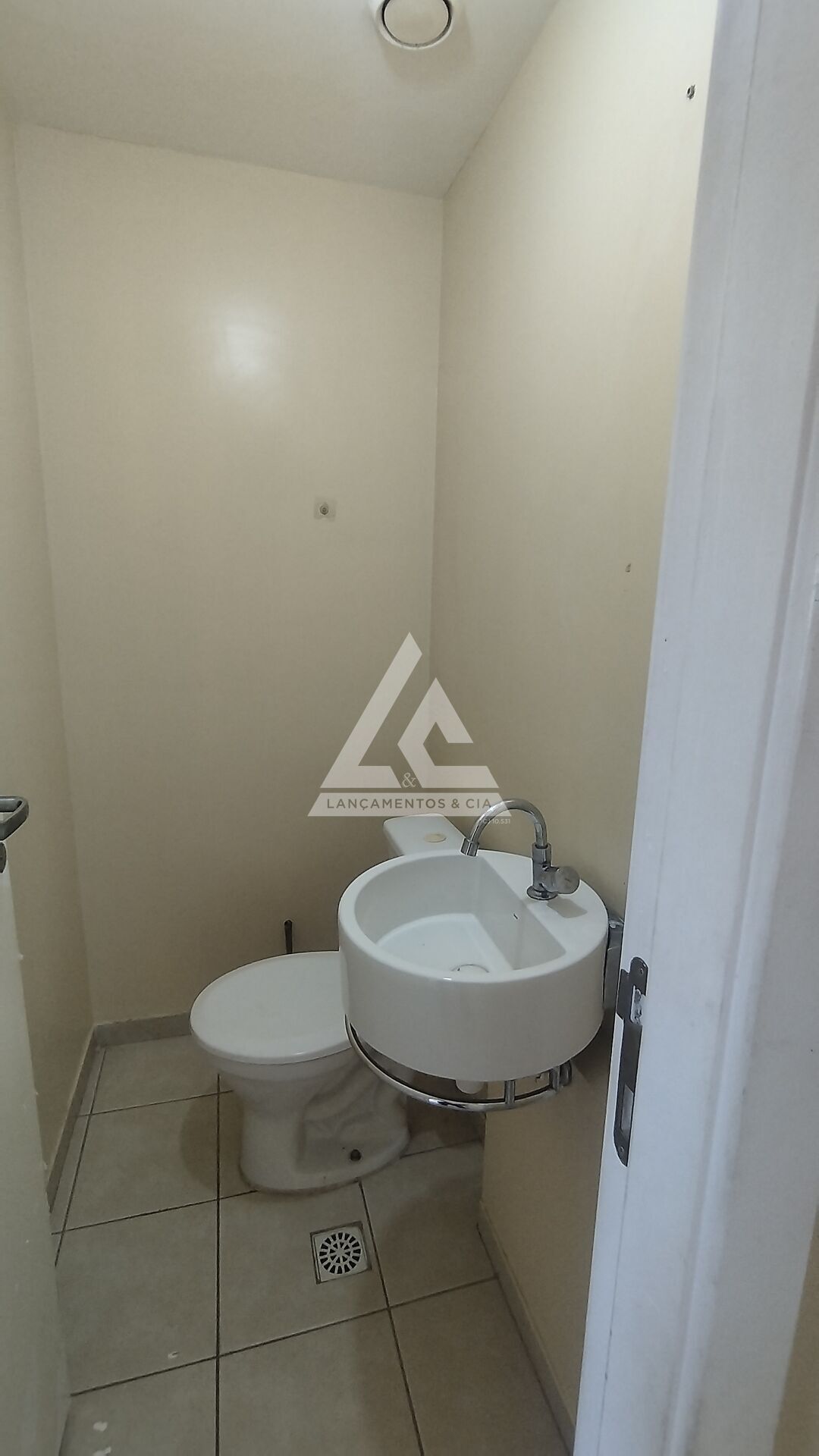 Apartamento para alugar com 3 quartos, 79m² - Foto 11