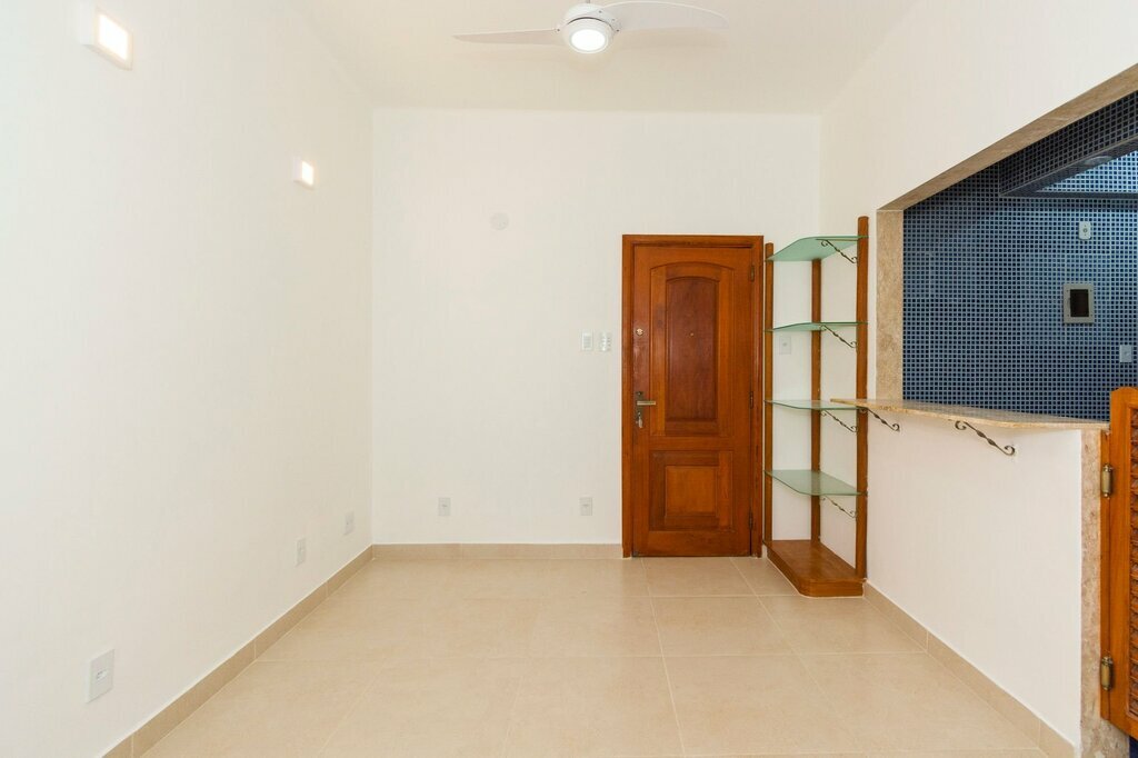 Apartamento à venda com 1 quarto, 42m² - Foto 17