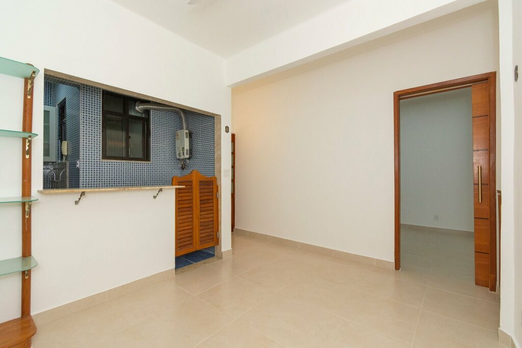 Apartamento à venda com 1 quarto, 42m² - Foto 18