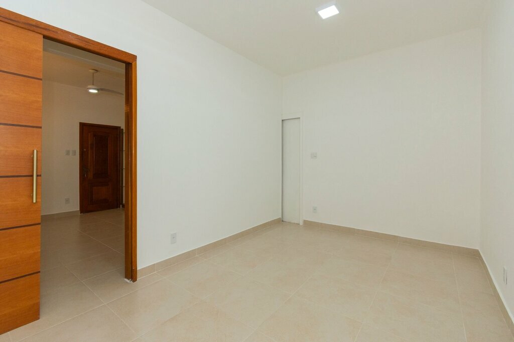 Apartamento à venda com 1 quarto, 42m² - Foto 23