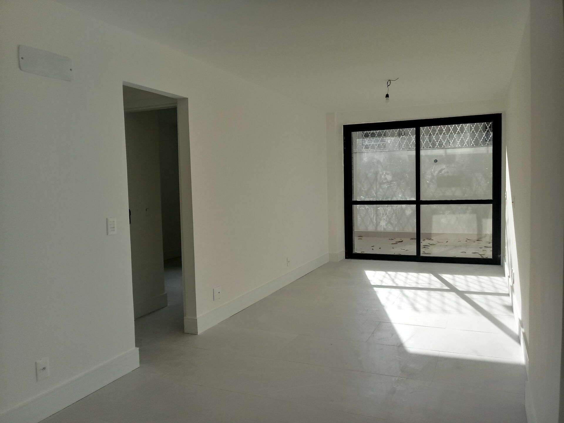 Apartamento à venda com 3 quartos, 117m² - Foto 2