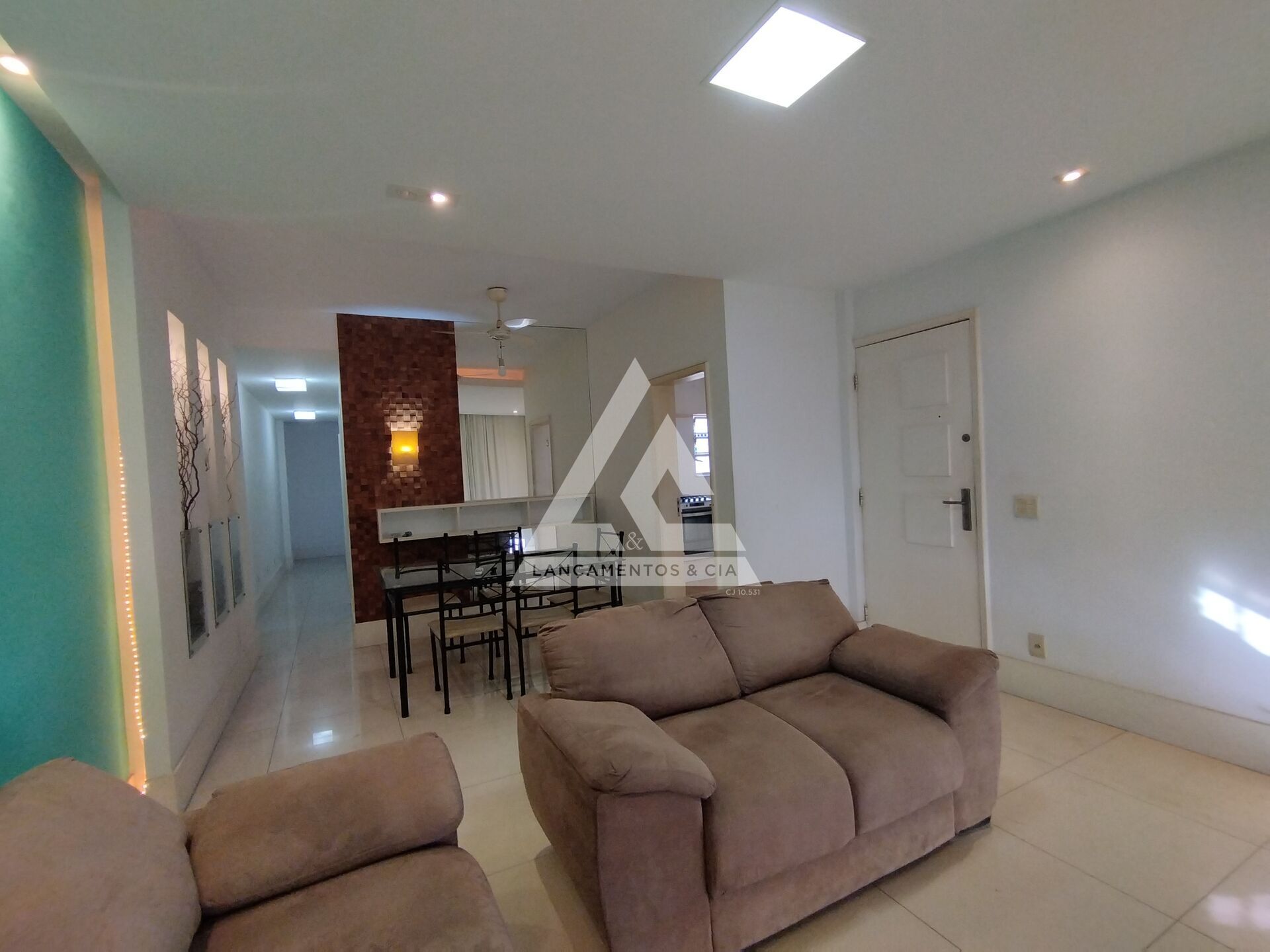 Apartamento à venda com 2 quartos, 120m² - Foto 2