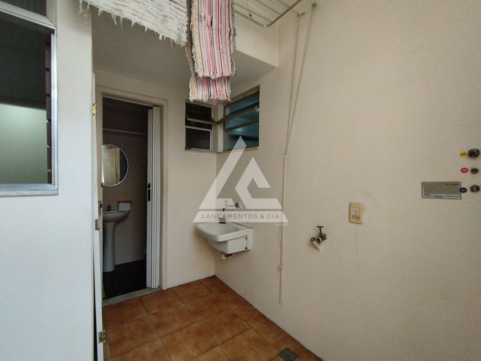 Apartamento à venda com 2 quartos, 120m² - Foto 7