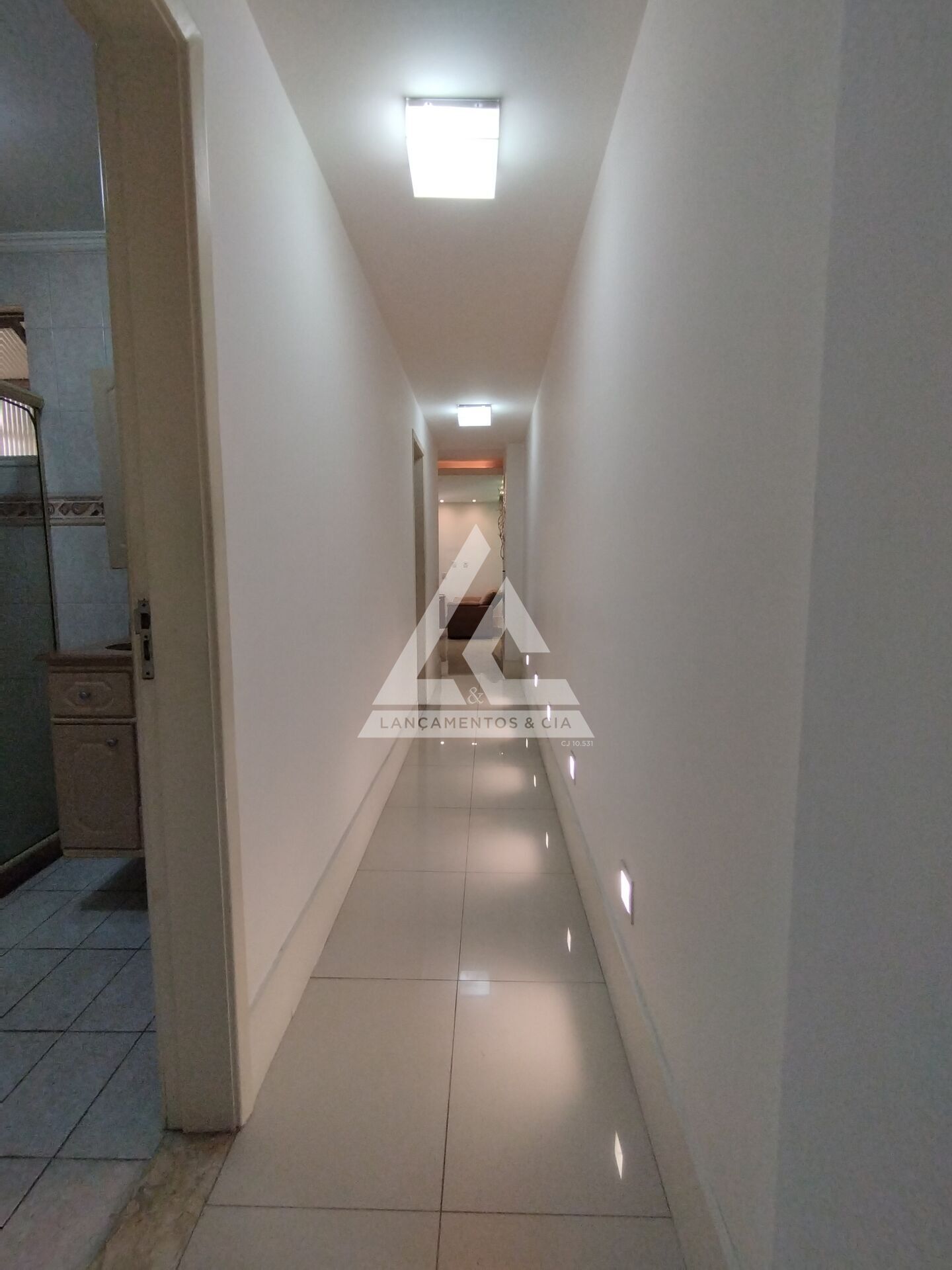 Apartamento à venda com 2 quartos, 120m² - Foto 13