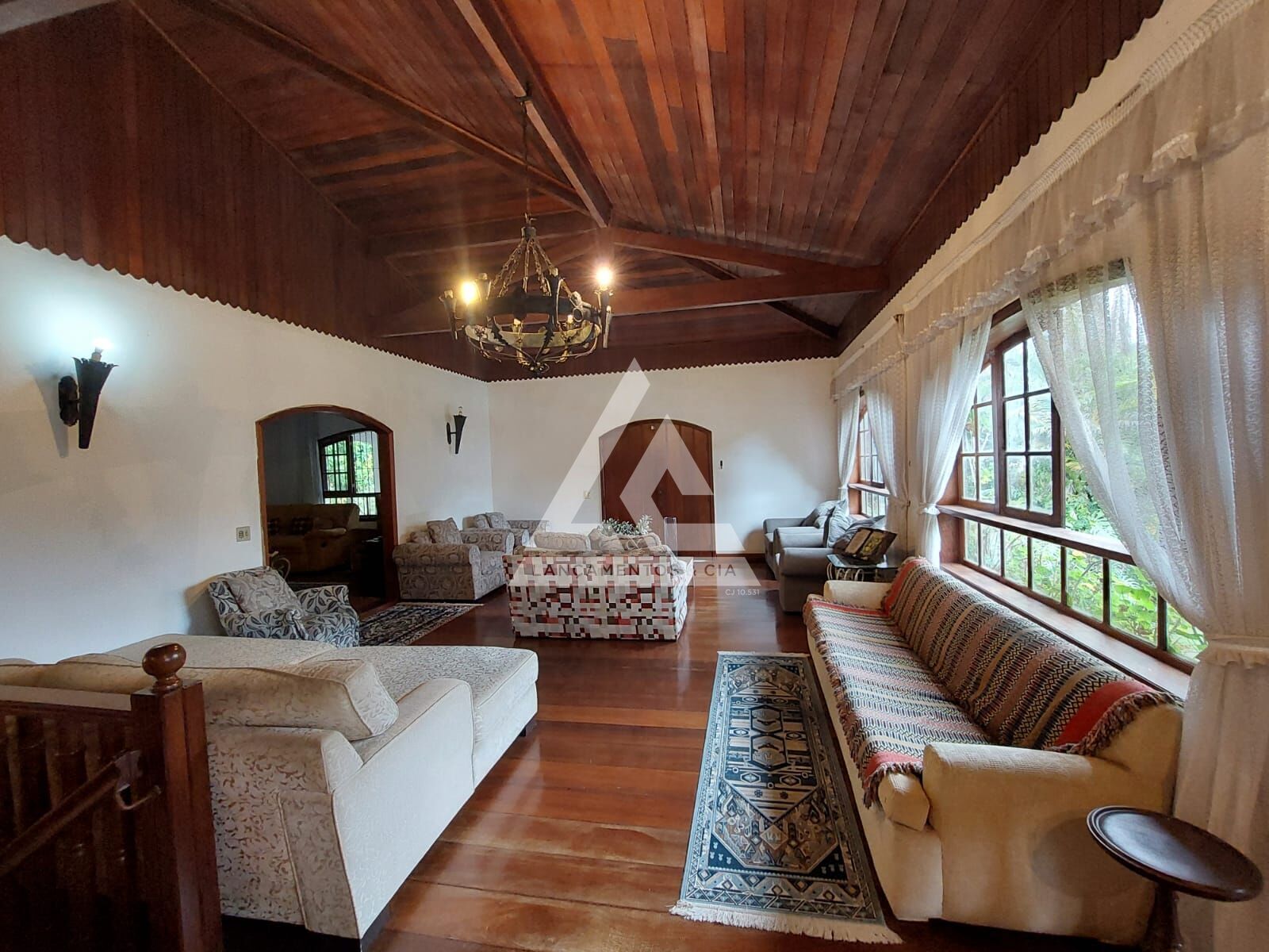 Casa à venda com 8 quartos, 500m² - Foto 15