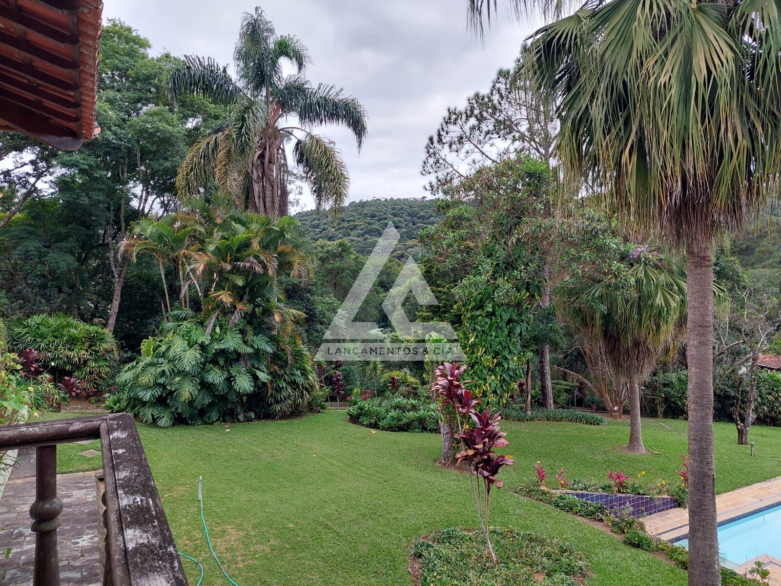 Casa à venda com 8 quartos, 500m² - Foto 14