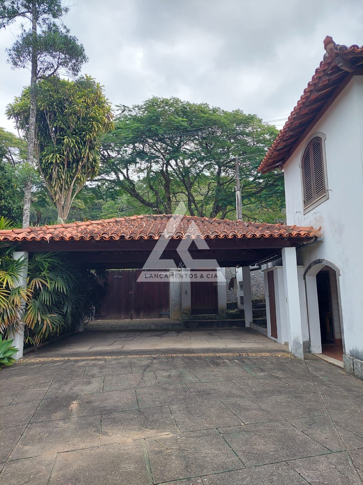 Casa à venda com 8 quartos, 500m² - Foto 17
