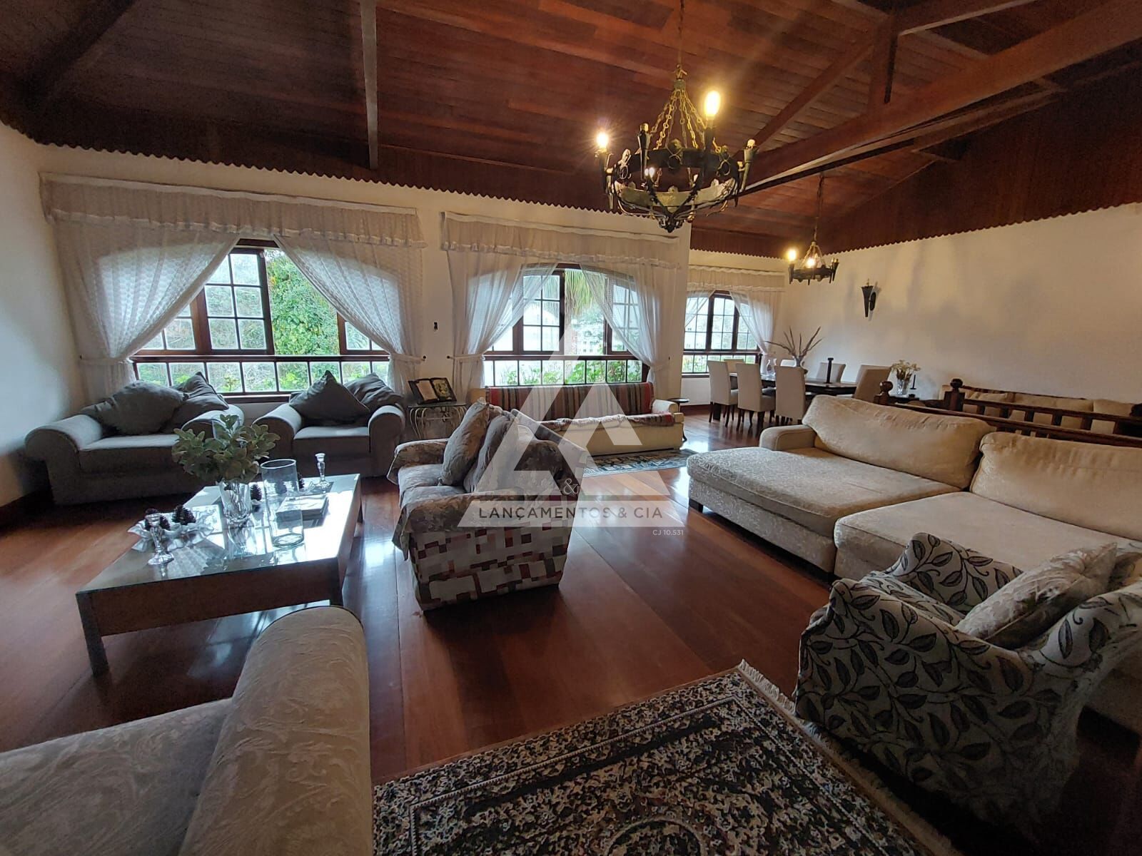 Casa à venda com 8 quartos, 500m² - Foto 21