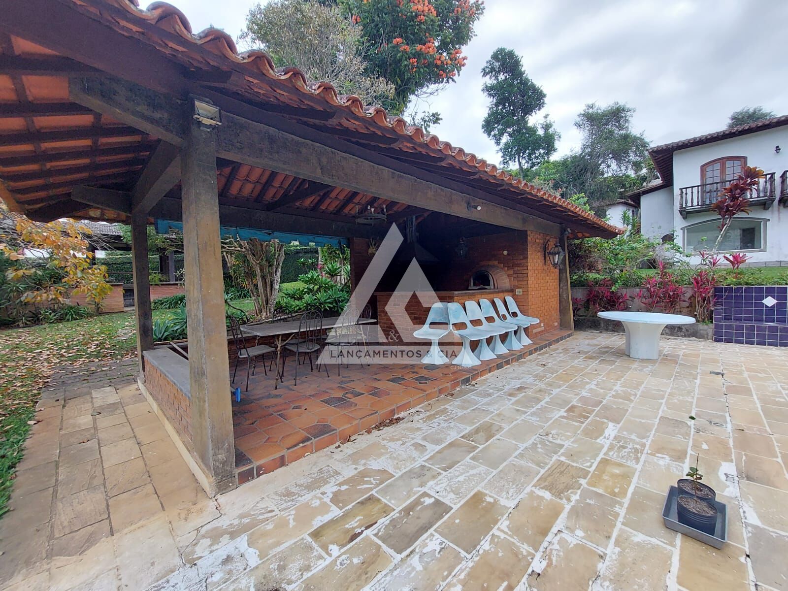 Casa à venda com 8 quartos, 500m² - Foto 23