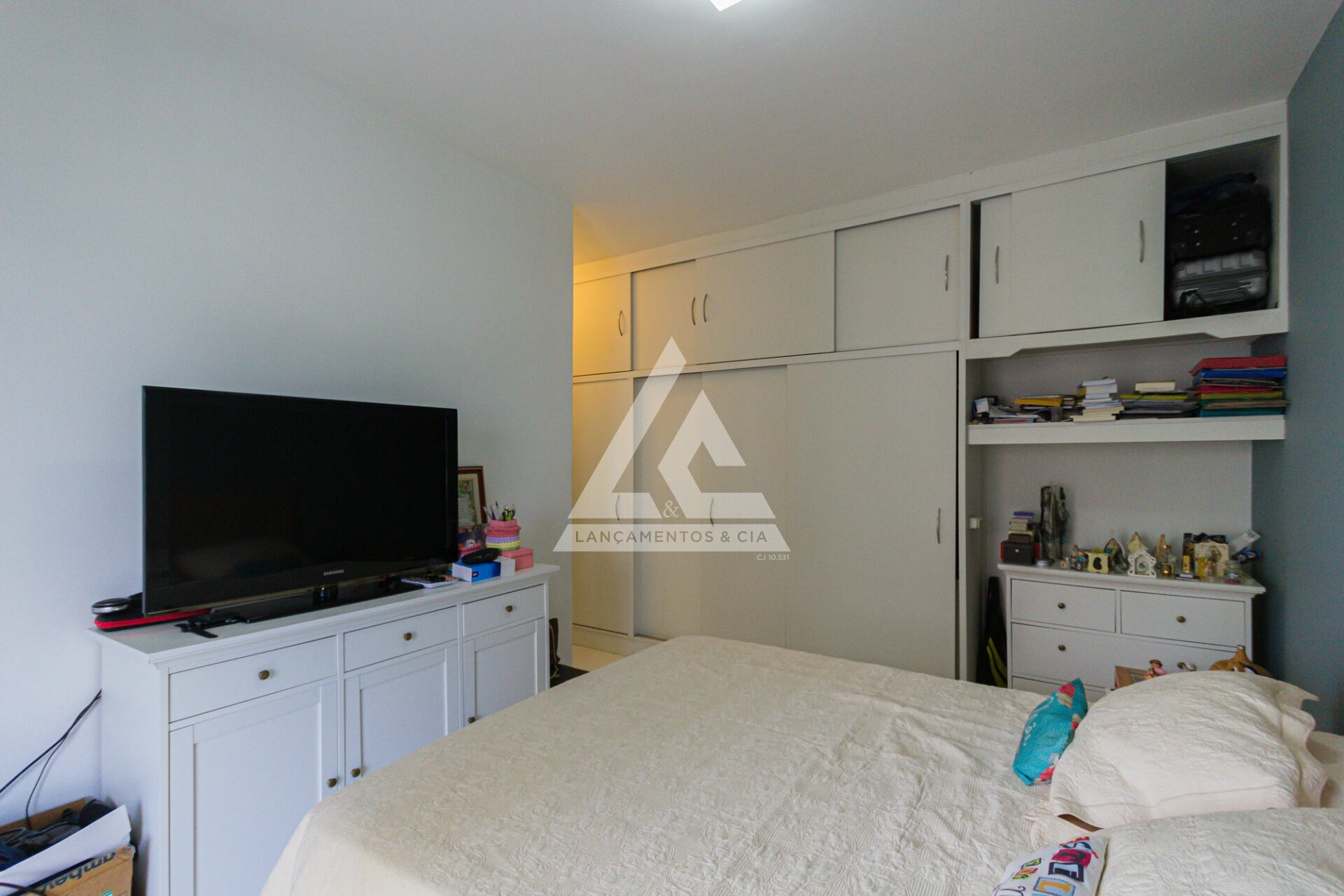 Apartamento à venda com 4 quartos, 205m² - Foto 16