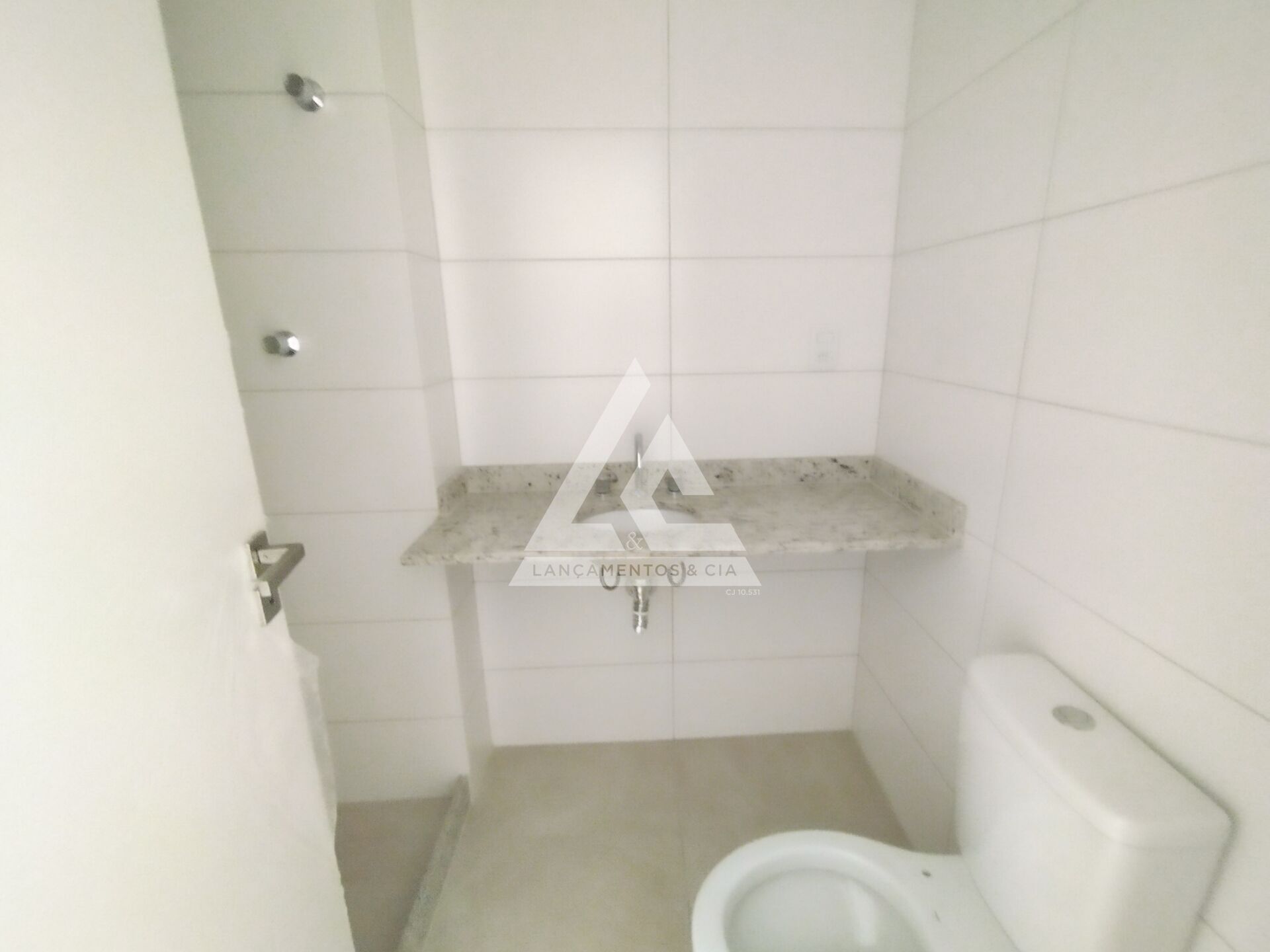 Apartamento à venda com 2 quartos, 62m² - Foto 7