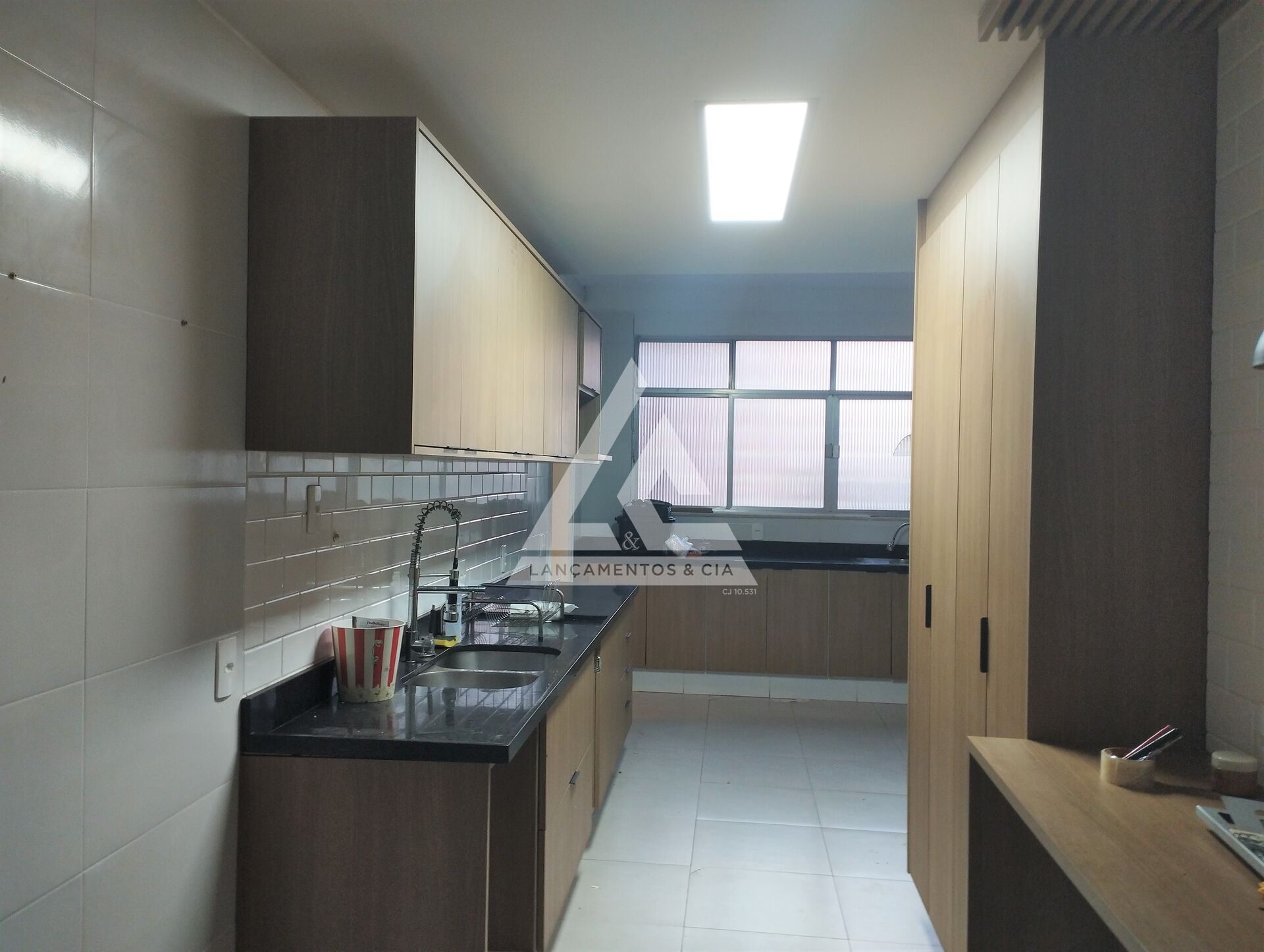 Apartamento à venda com 4 quartos, 205m² - Foto 19