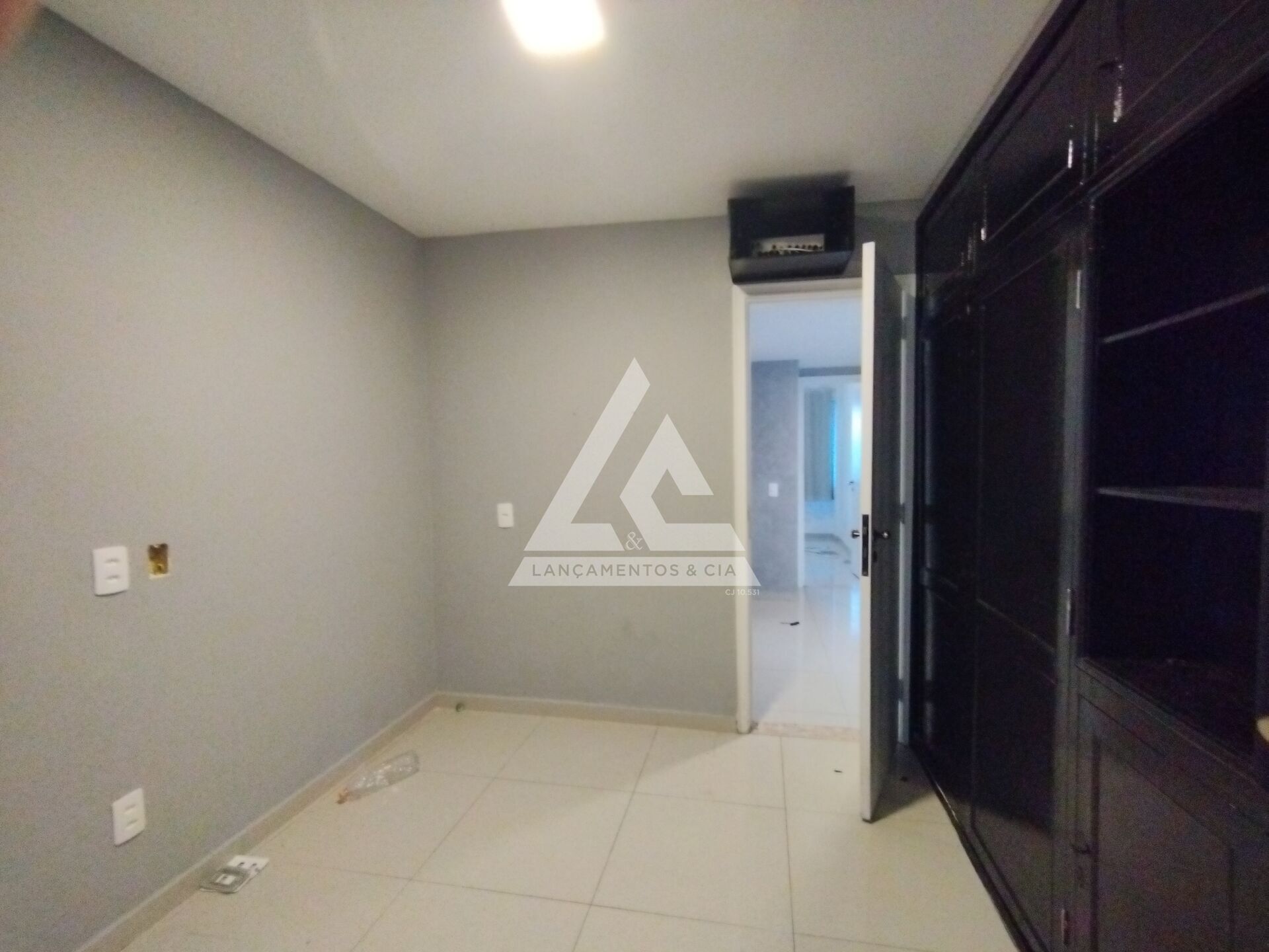 Apartamento à venda com 4 quartos, 205m² - Foto 17