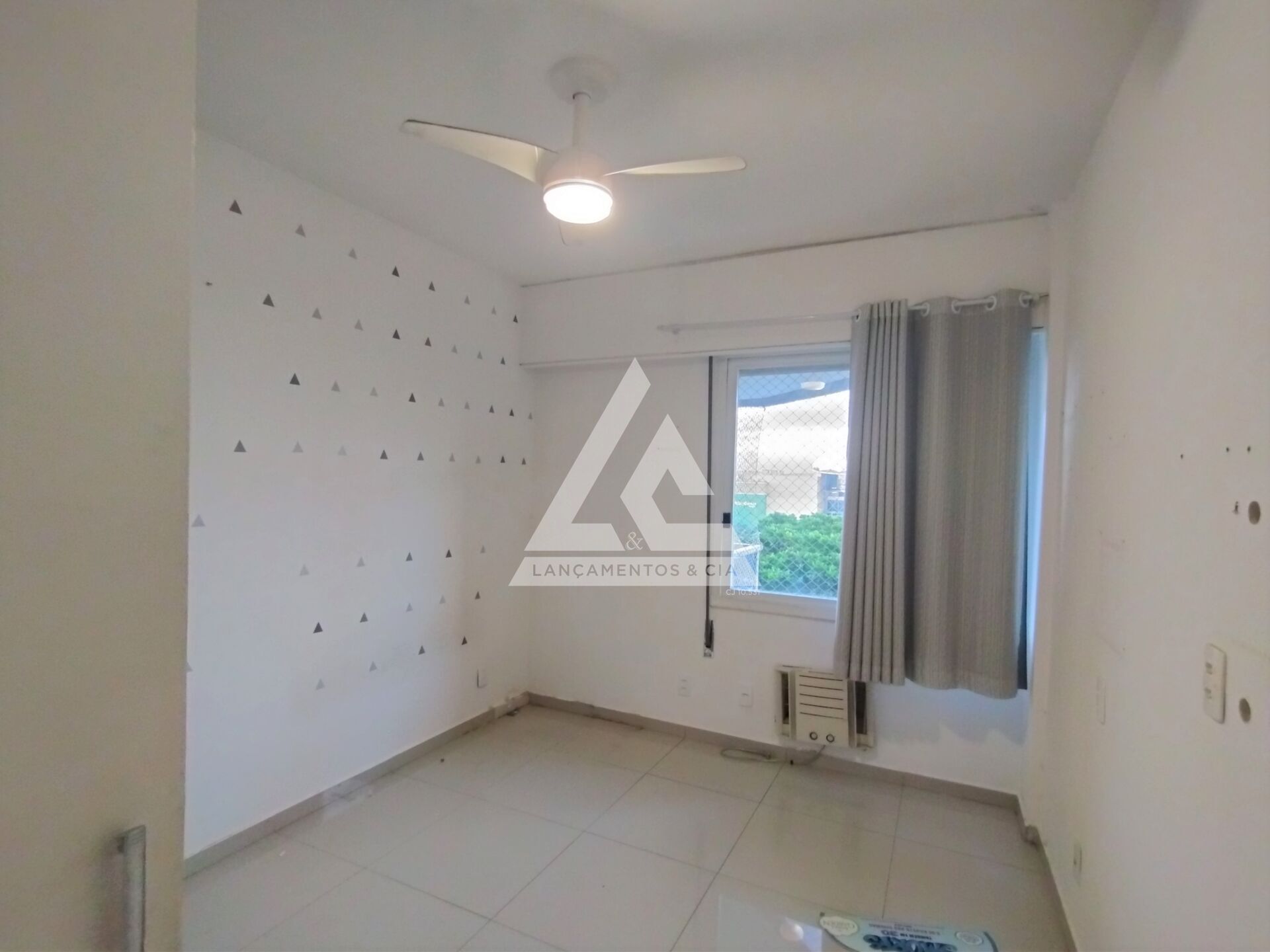 Apartamento à venda com 4 quartos, 205m² - Foto 11