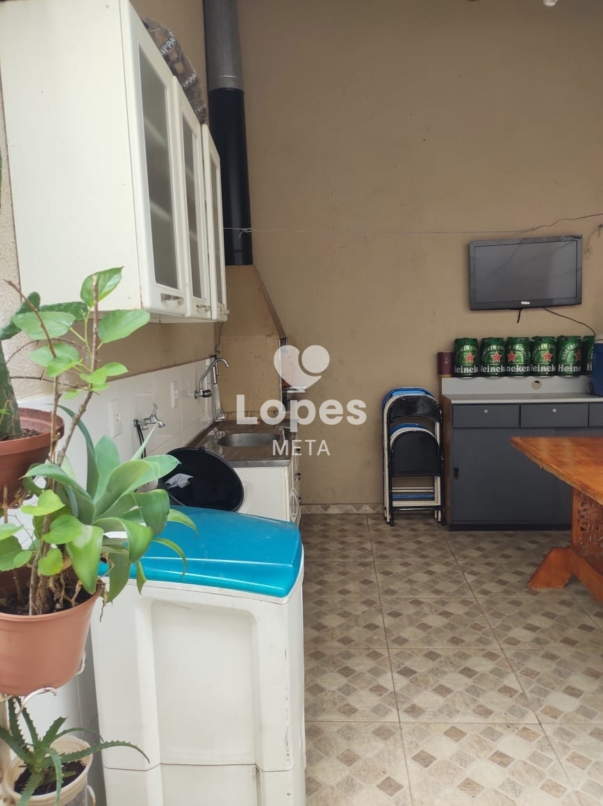 Casa à venda com 3 quartos, 117m² - Foto 3