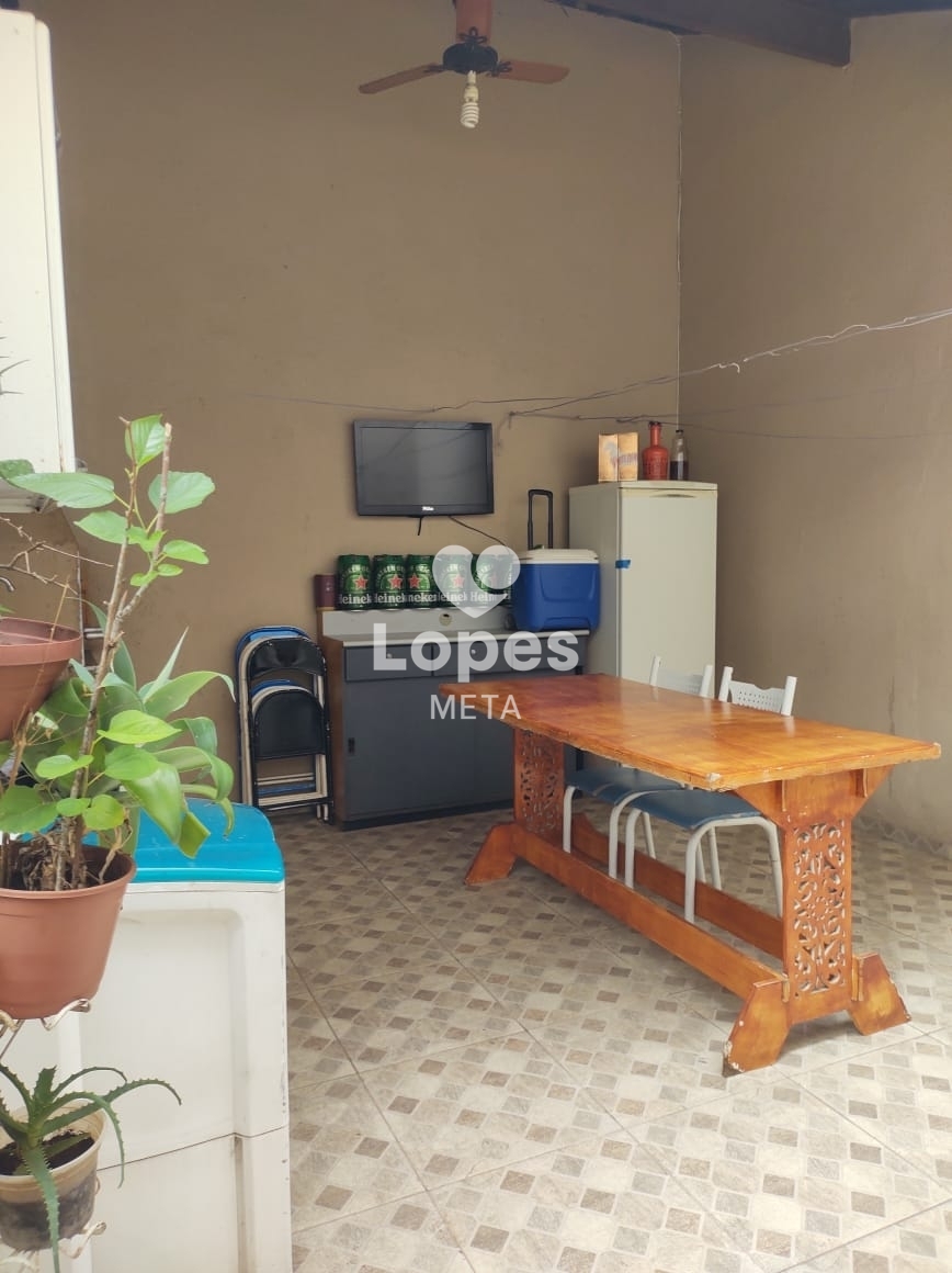 Casa à venda com 3 quartos, 117m² - Foto 2