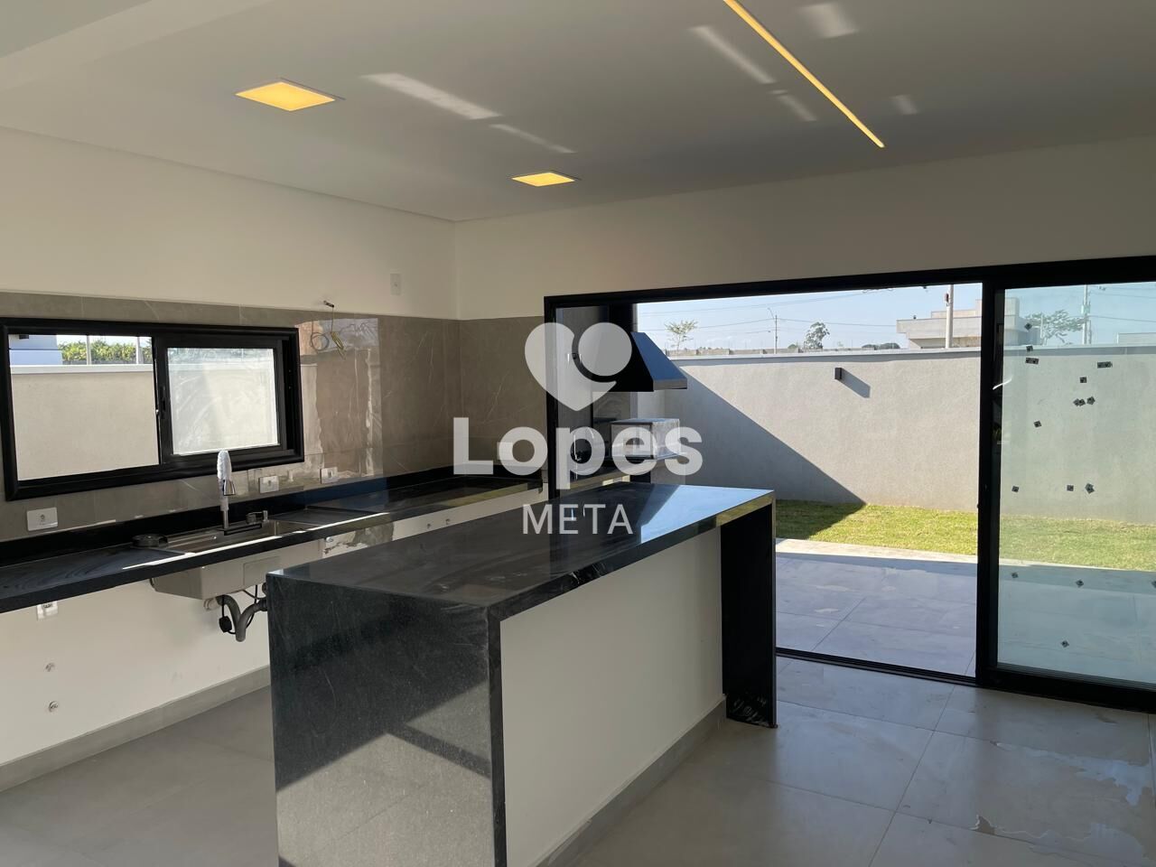 Casa, 3 quartos, 218 m² - Foto 4