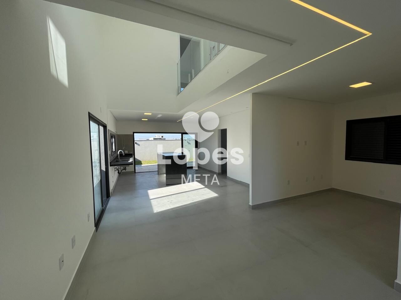 Casa, 3 quartos, 218 m² - Foto 3