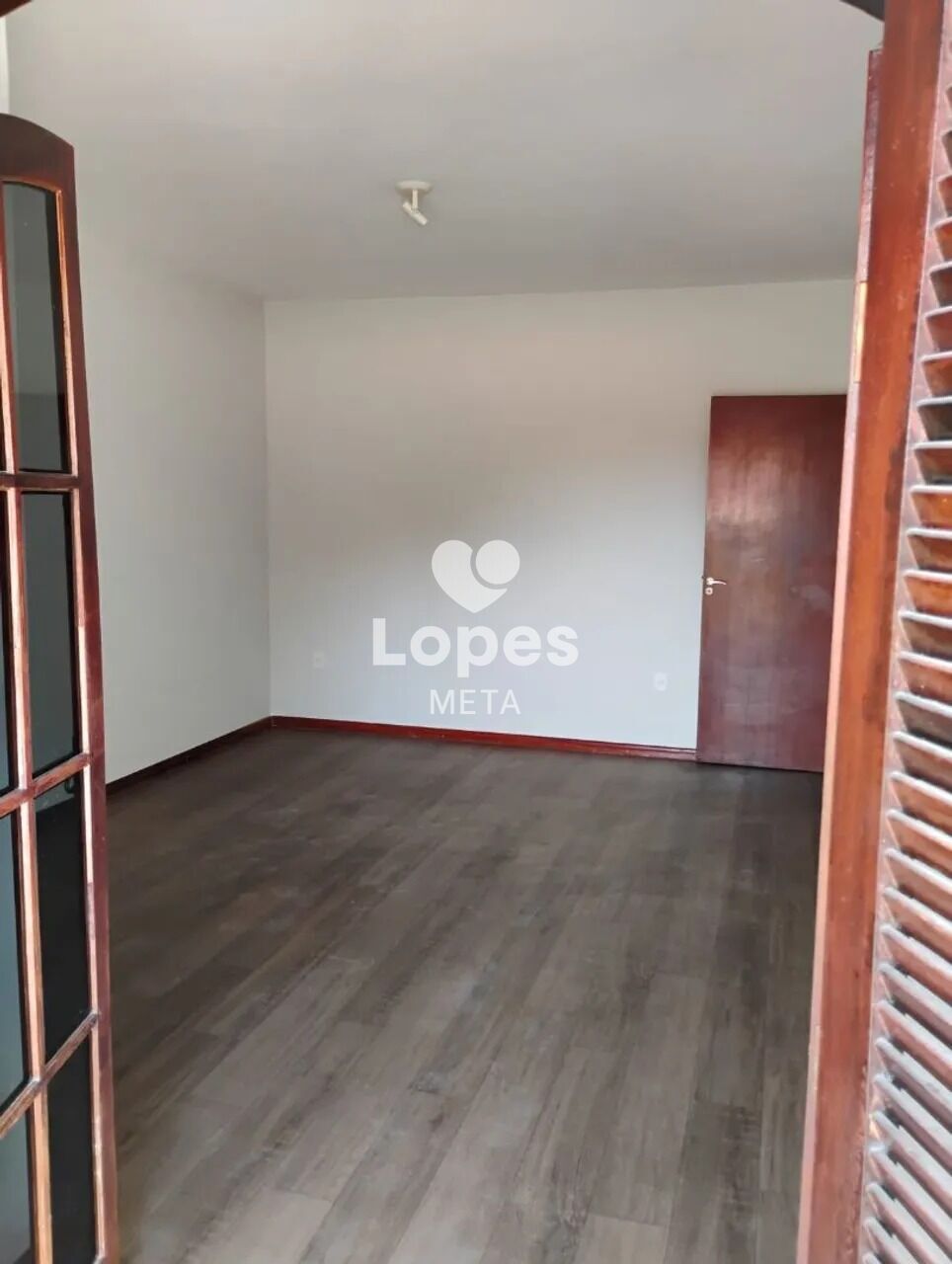 Casa à venda com 5 quartos, 144m² - Foto 6