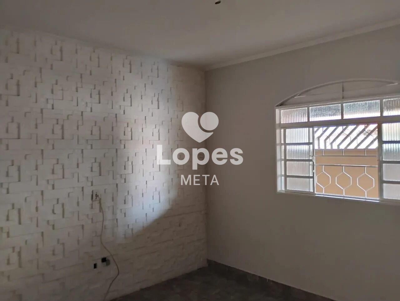 Casa à venda com 5 quartos, 144m² - Foto 2
