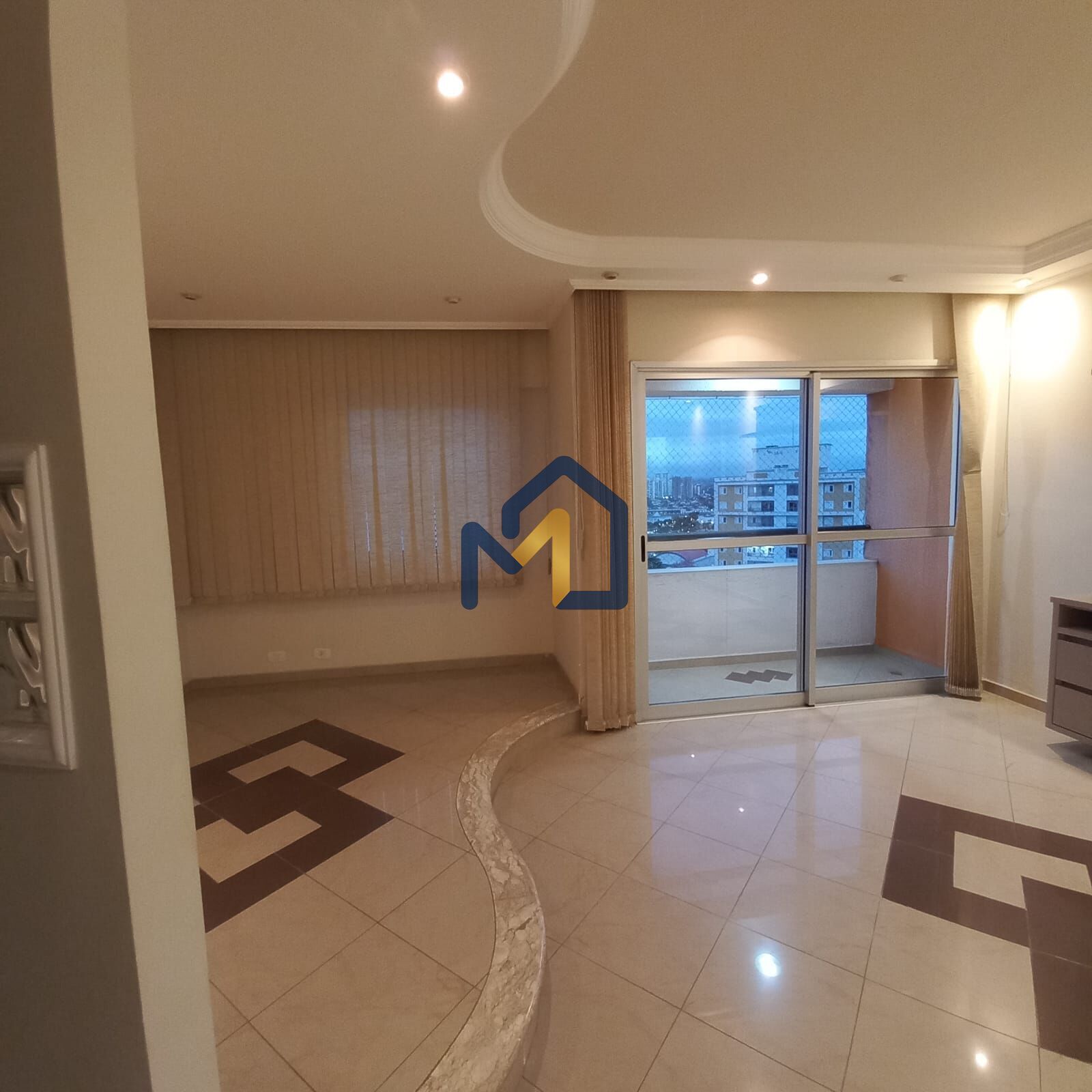 Cobertura, 3 quartos, 206 m² - Foto 2