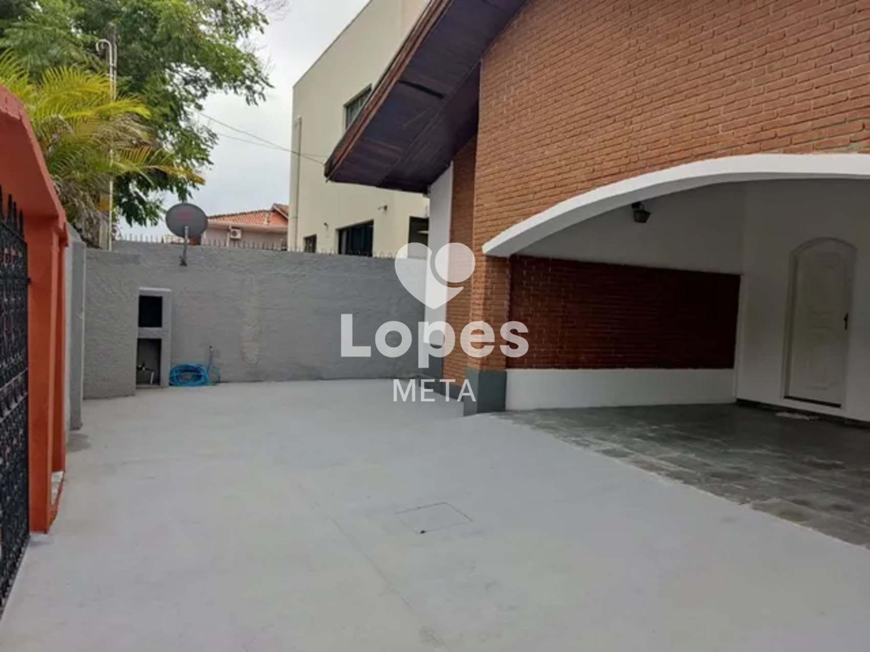 Casa à venda com 3 quartos, 140m² - Foto 1
