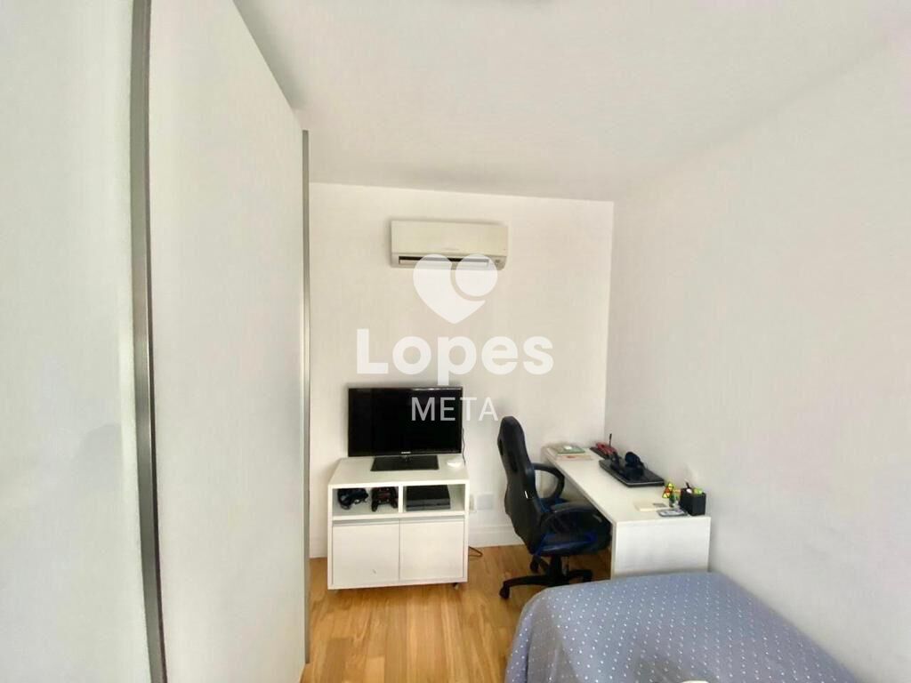 Apartamento à venda com 3 quartos, 194m² - Foto 13