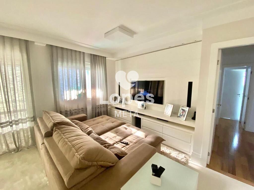 Apartamento à venda com 3 quartos, 194m² - Foto 3