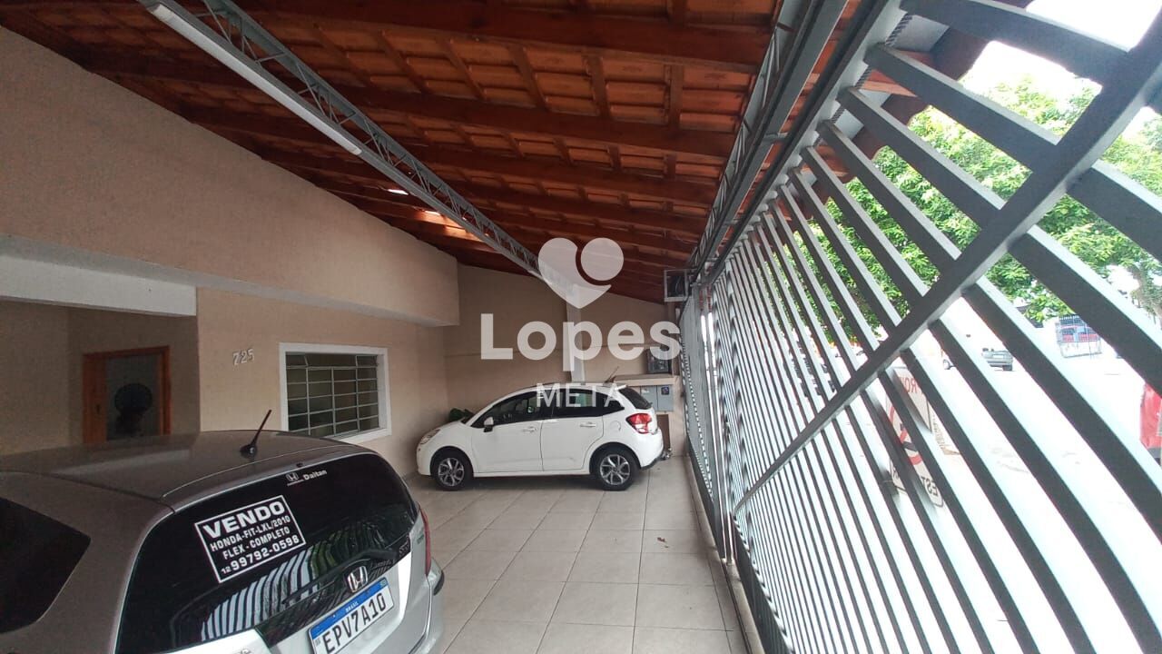Casa à venda com 3 quartos, 140m² - Foto 2