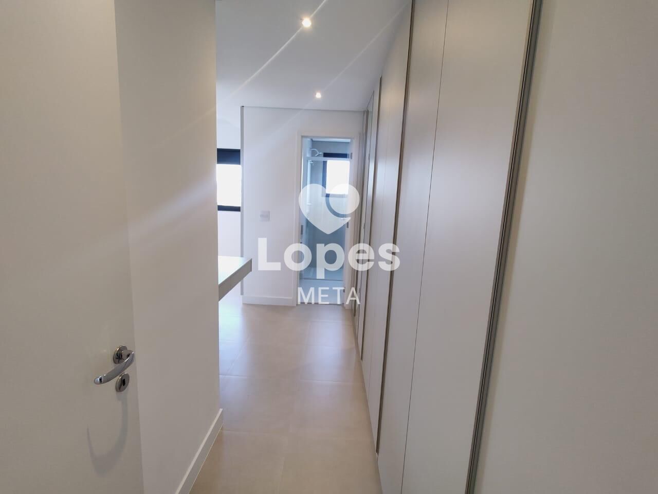 Apartamento para alugar com 3 quartos, 120m² - Foto 17