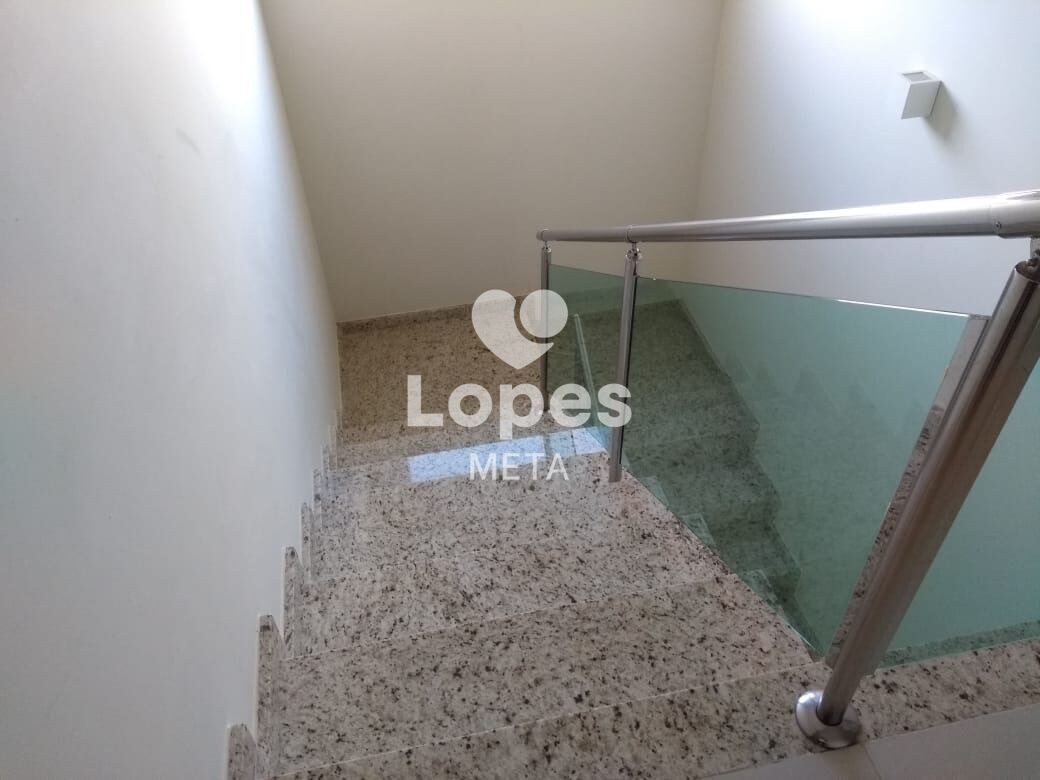 Casa à venda com 4 quartos, 337m² - Foto 15