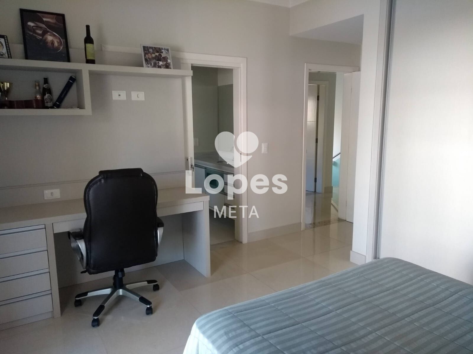 Casa à venda com 4 quartos, 337m² - Foto 25