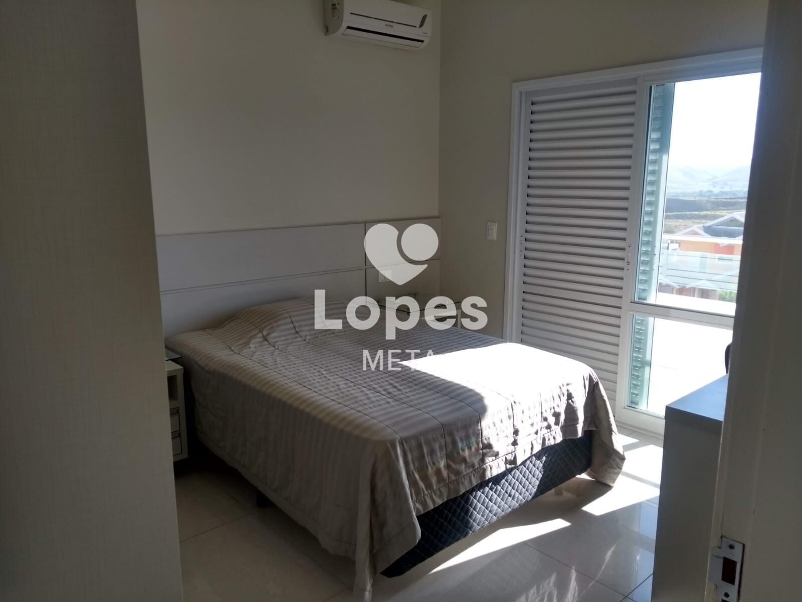 Casa à venda com 4 quartos, 337m² - Foto 26
