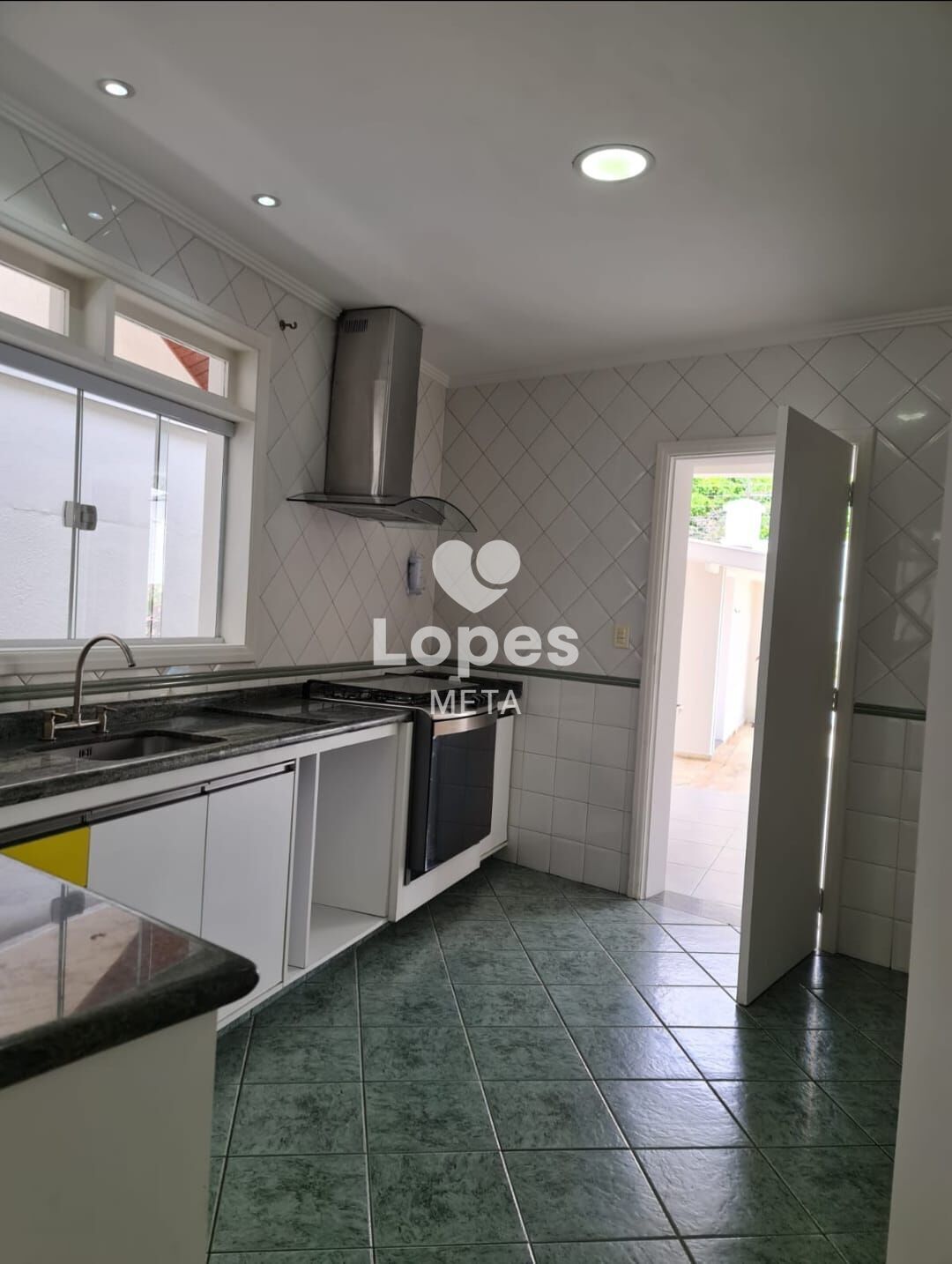 Casa, 4 quartos, 285 m² - Foto 2