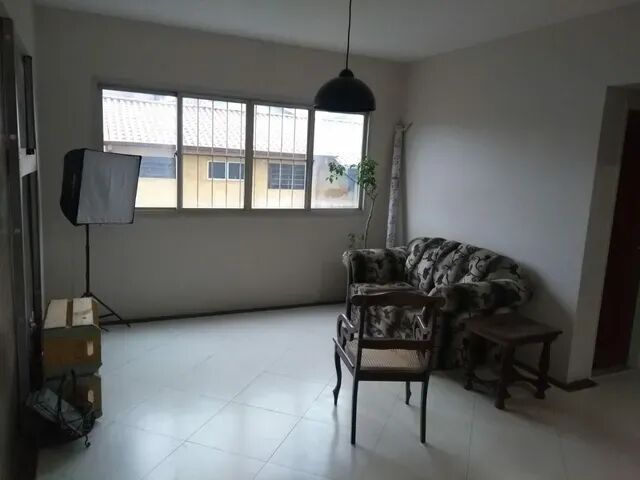 Apartamento à venda com 2 quartos, 62m² - Foto 2